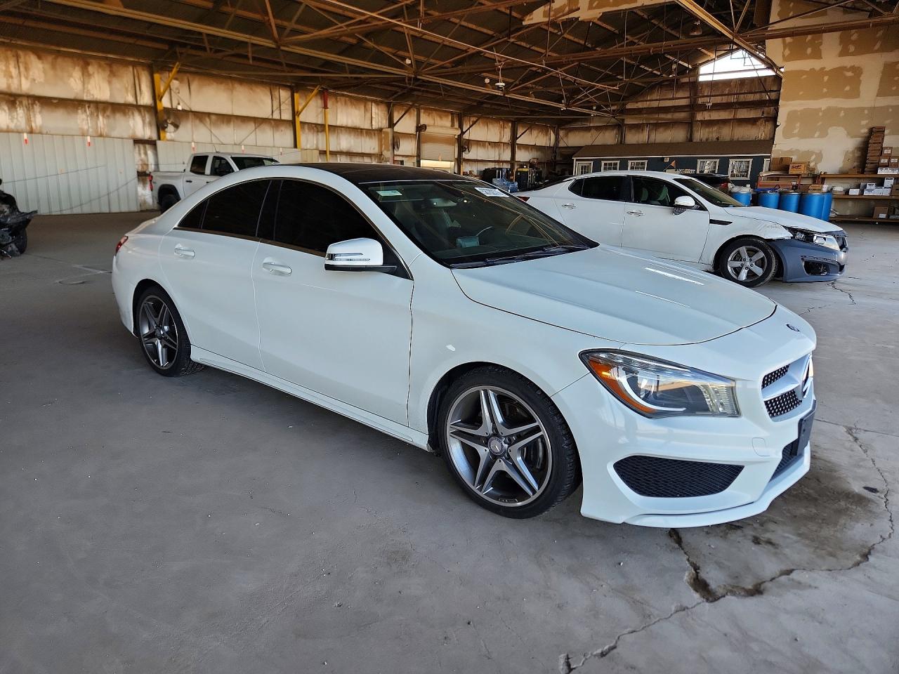 2014 Mercedes-benz Cla 250 White vin: WDDSJ4EB2EN151459