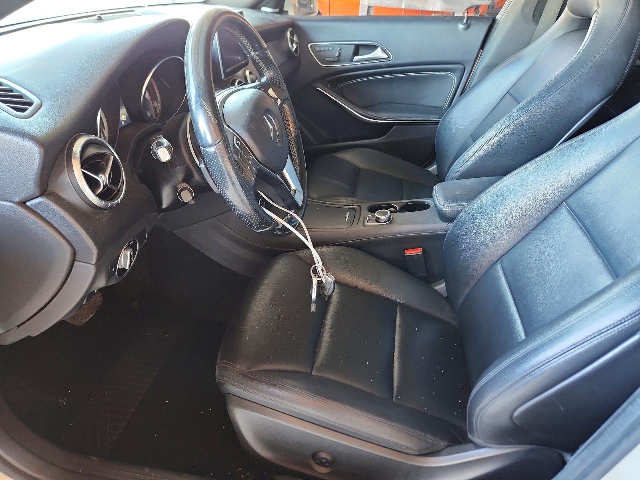 2014 Mercedes-benz Cla 250 White vin: WDDSJ4EB2EN151459