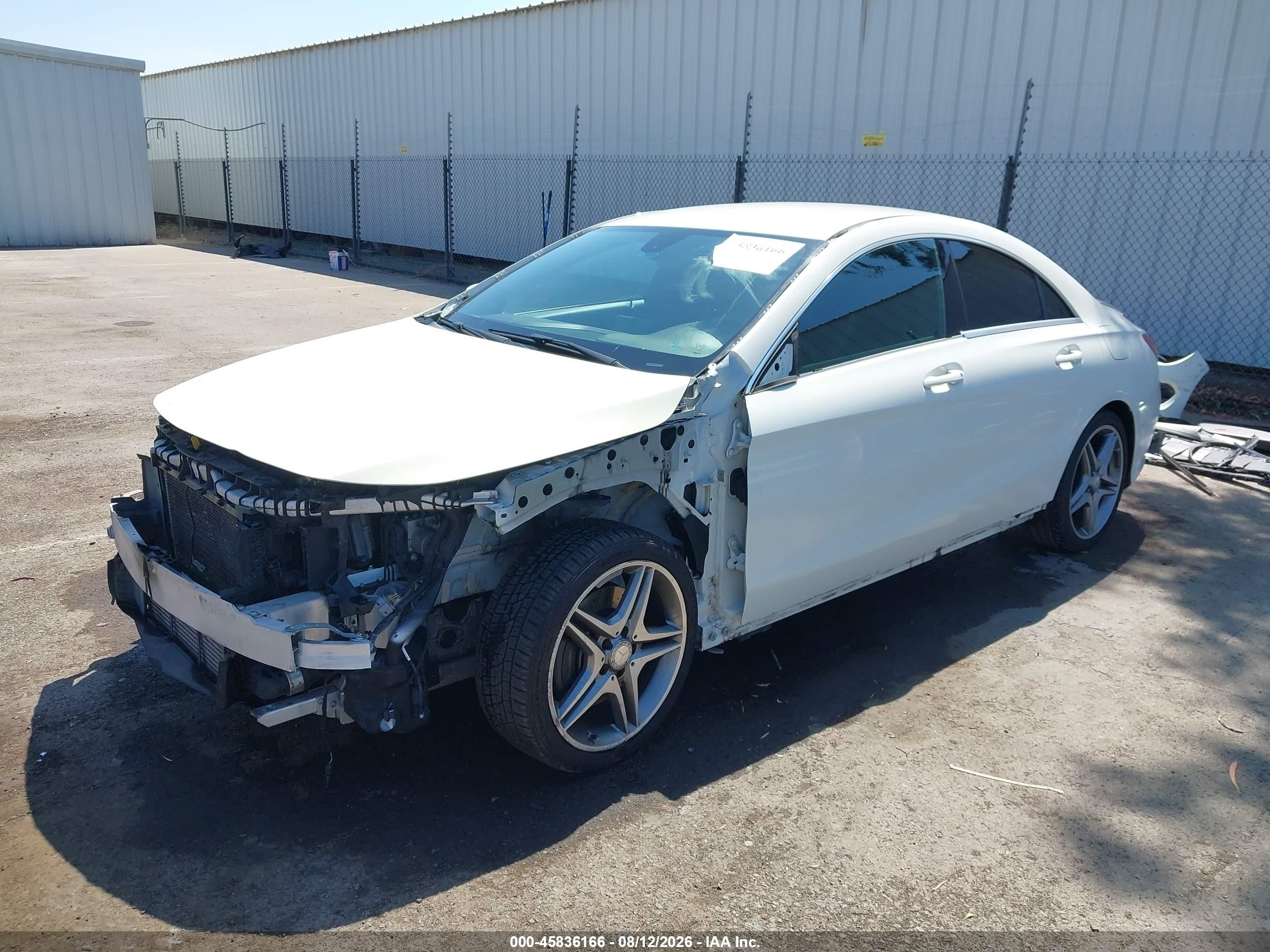 2014 Mercedes-benz Cla 250 Белый vin: WDDSJ4EB2EN157441
