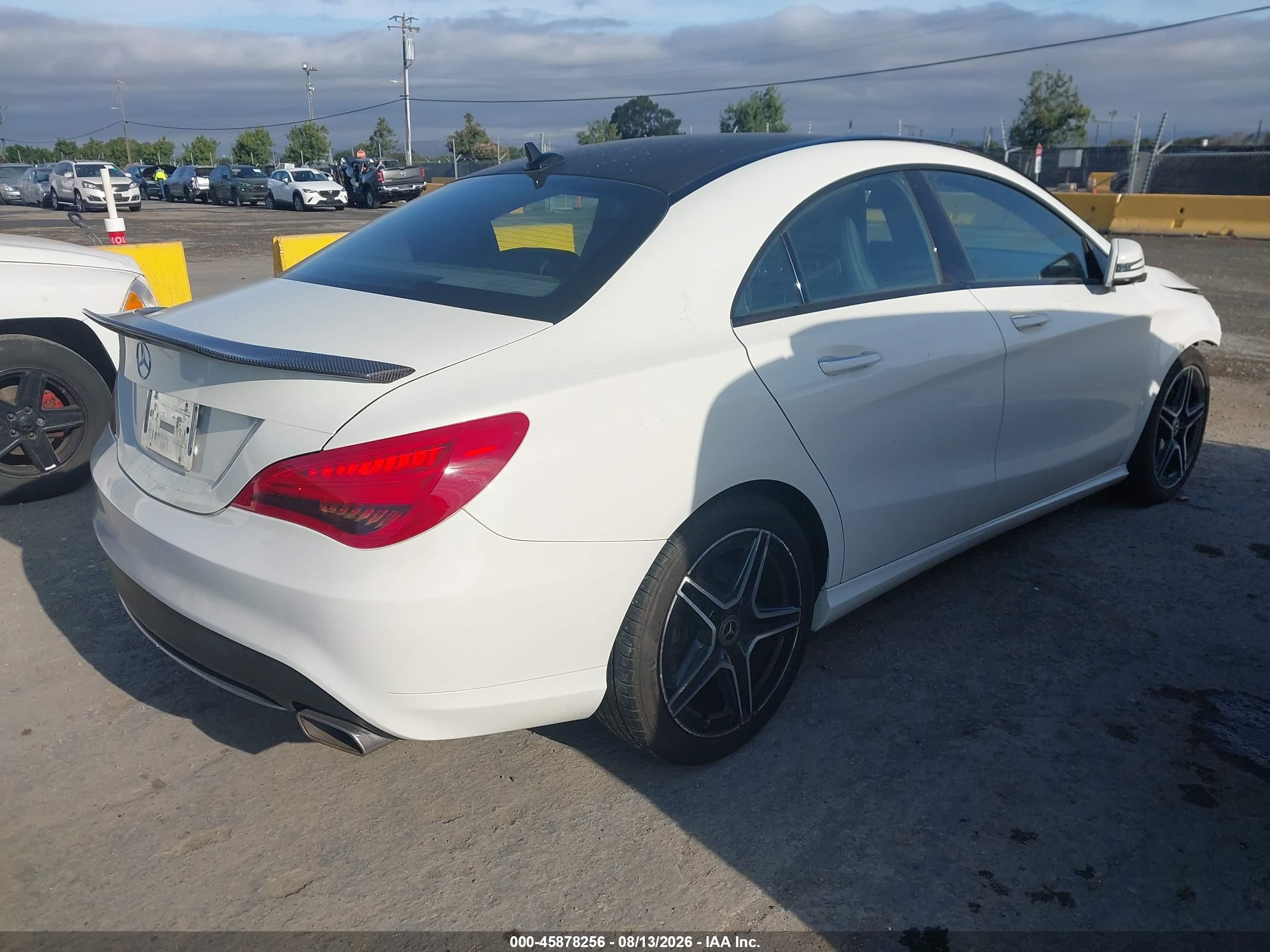 2015 Mercedes-benz Cla 250 White vin: WDDSJ4EB2FN200676