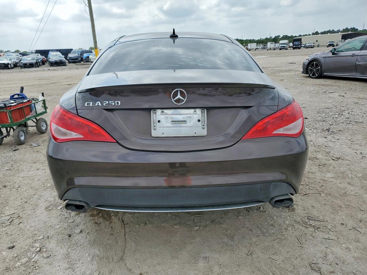 2015 Mercedes-benz Cla 250 Black vin: WDDSJ4EB2FN205893
