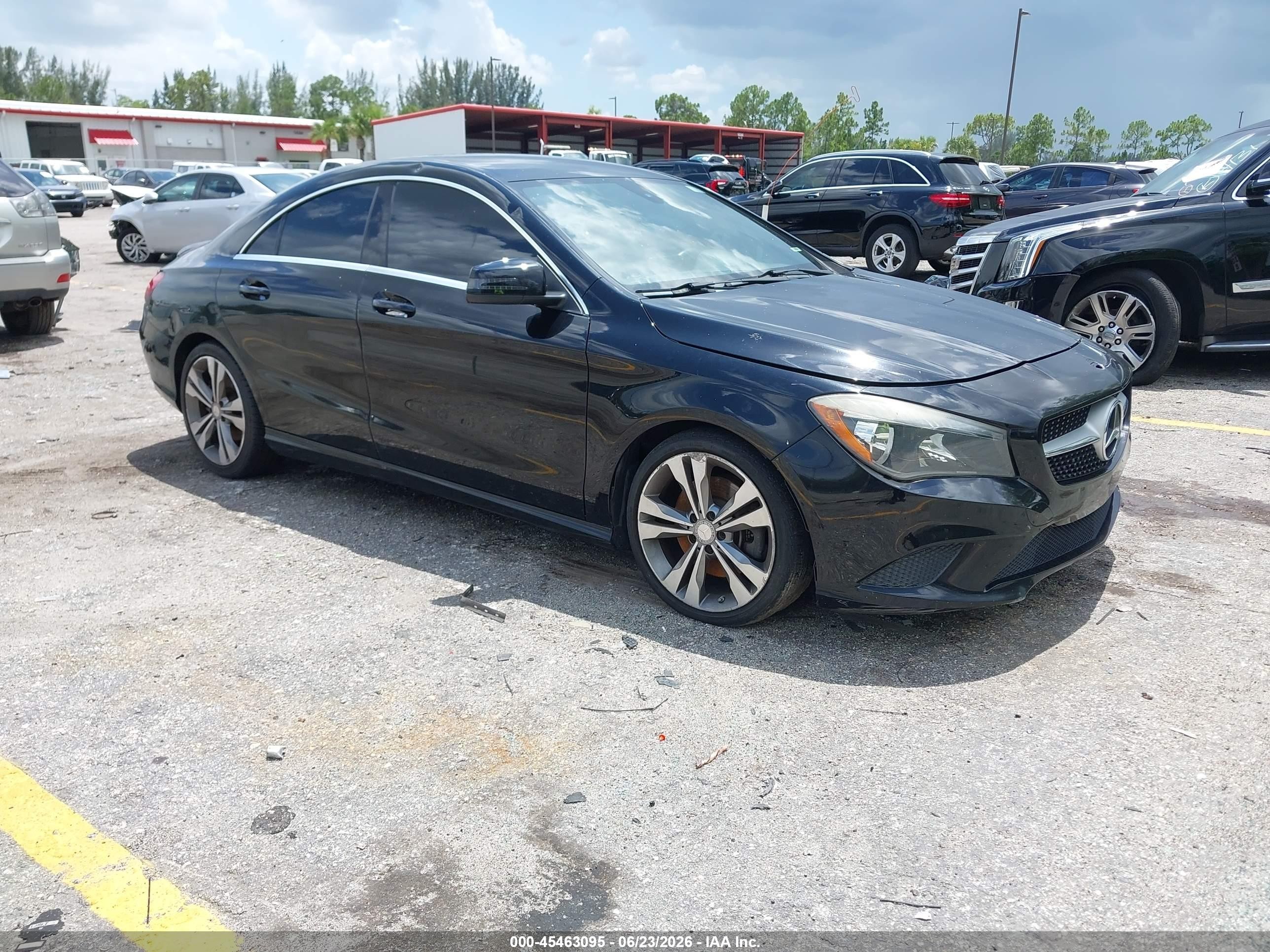 2015 Mercedes-benz Cla 250   Black vin: WDDSJ4EB2FN221043