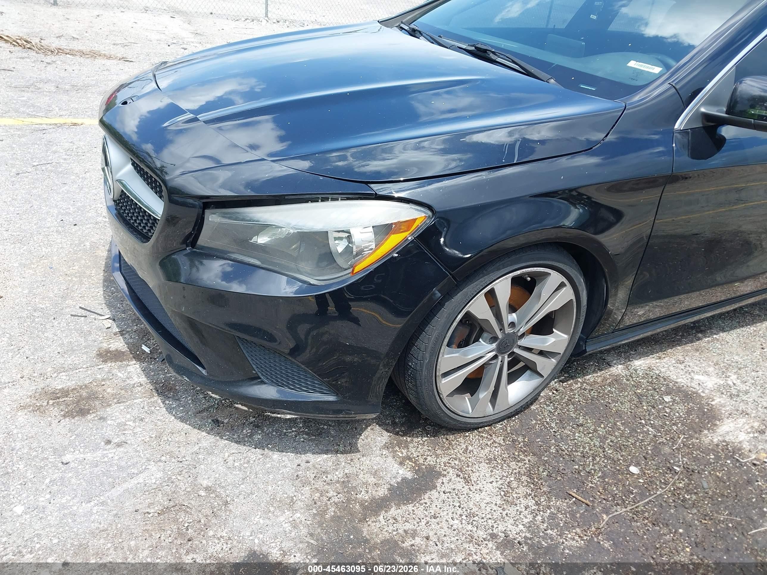 2015 Mercedes-benz Cla 250   Black vin: WDDSJ4EB2FN221043