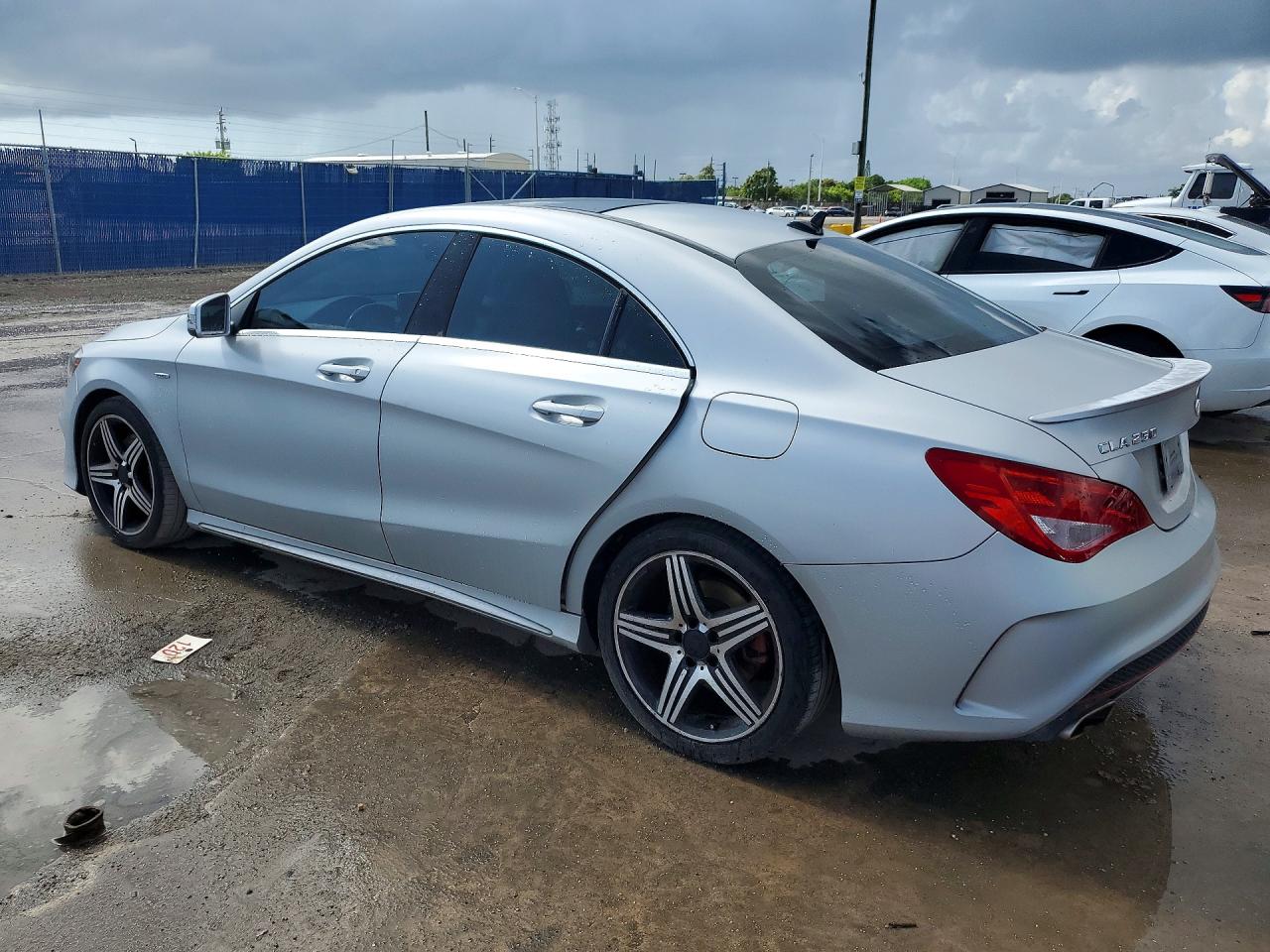 2015 Mercedes-benz Cla 250 Silver vin: WDDSJ4EB2FN225108