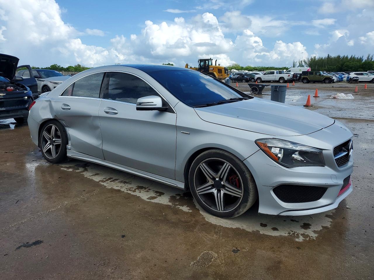 2015 Mercedes-benz Cla 250 Silver vin: WDDSJ4EB2FN225108