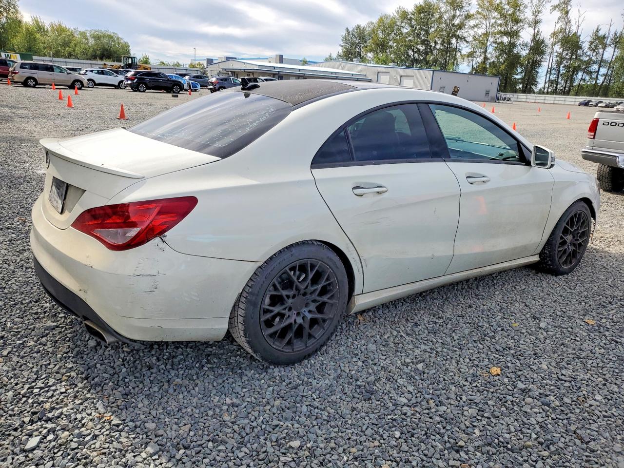2015 Mercedes-benz Cla 250 White vin: WDDSJ4EB2FN225674