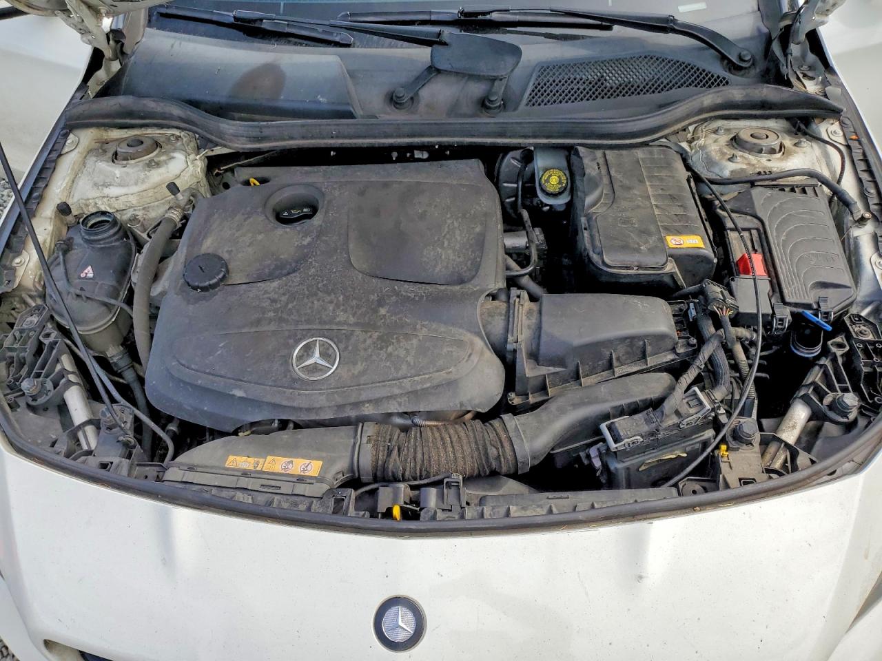 2015 Mercedes-benz Cla 250 White vin: WDDSJ4EB2FN225674