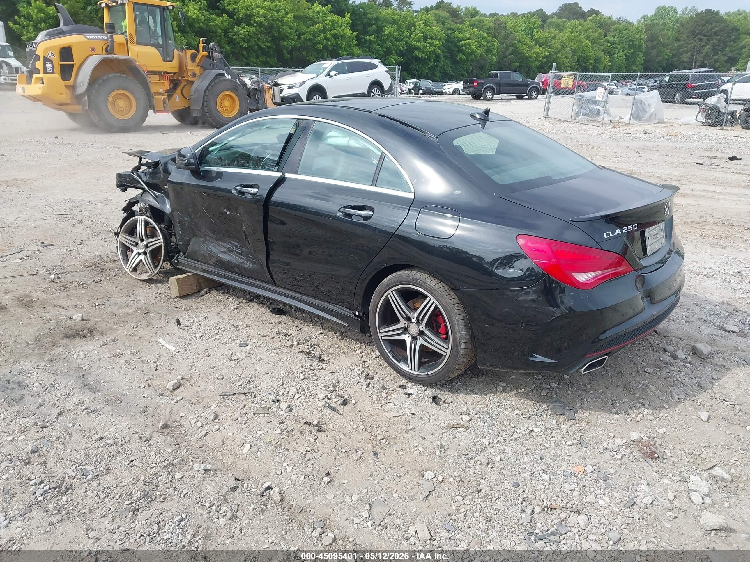 2015 Mercedes-benz Cla 250   Black vin: WDDSJ4EB2FN231622