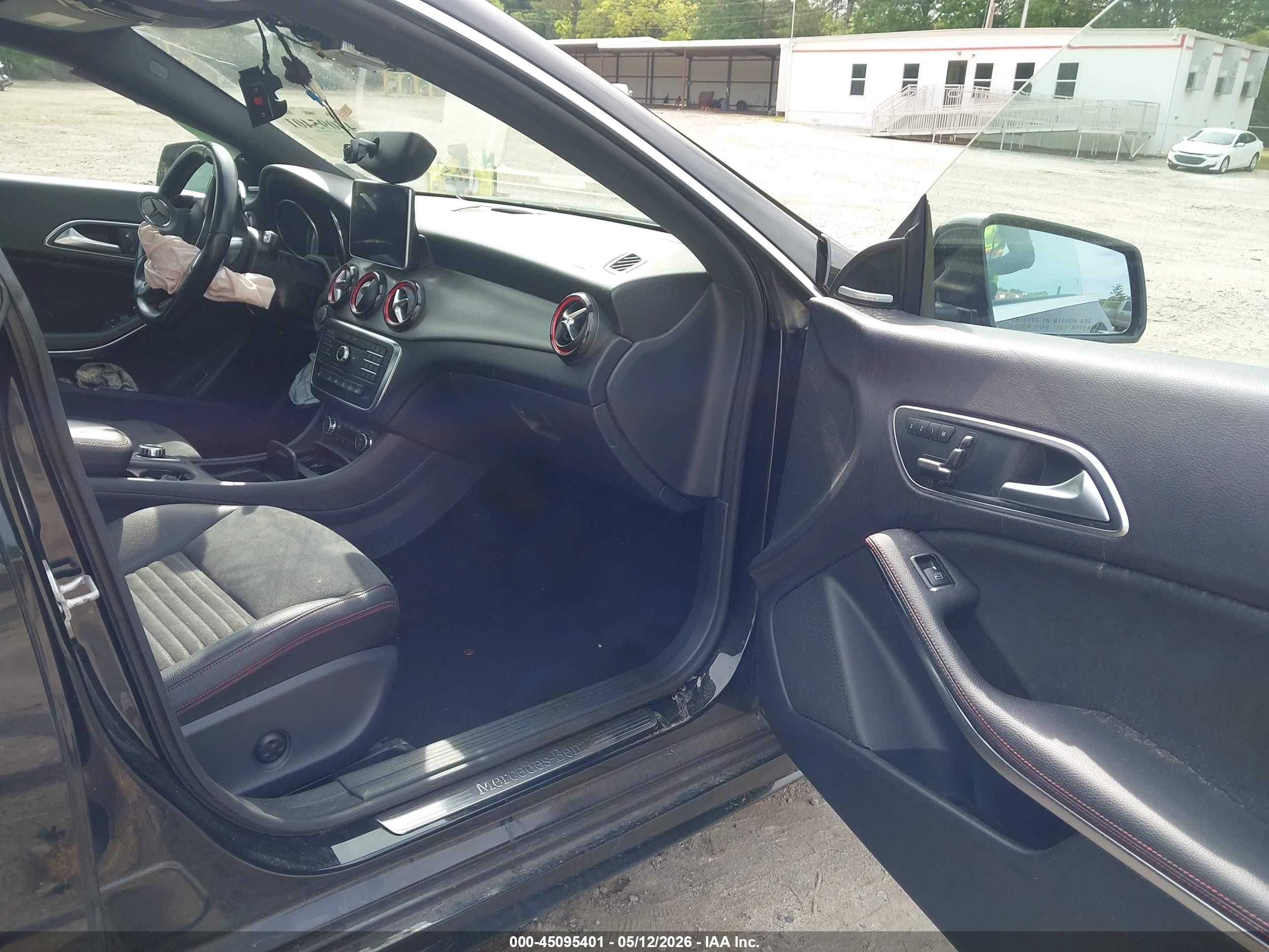 2015 Mercedes-benz Cla 250   Black vin: WDDSJ4EB2FN231622