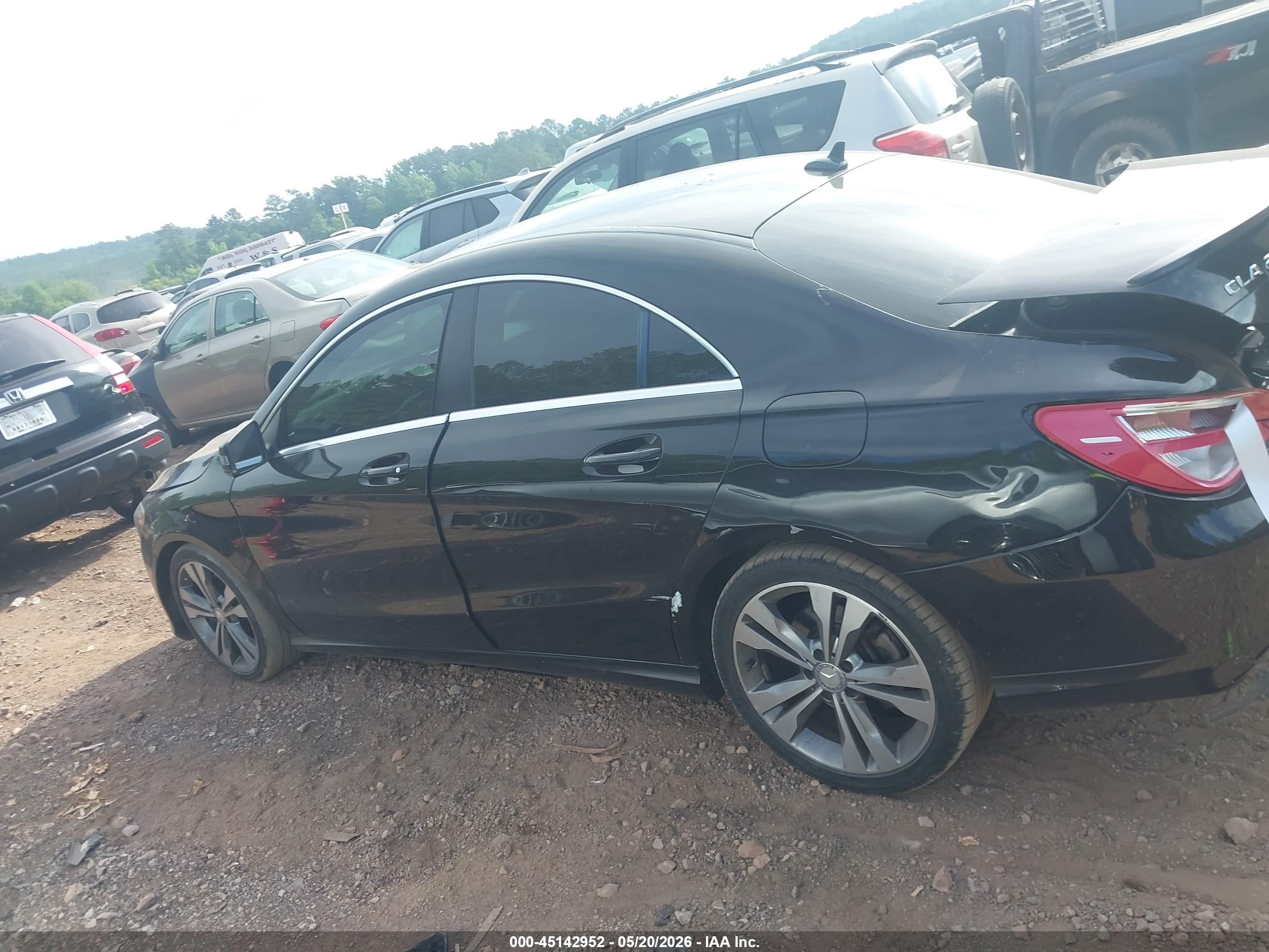 2015 Mercedes-benz Cla 250   Black vin: WDDSJ4EB2FN262692