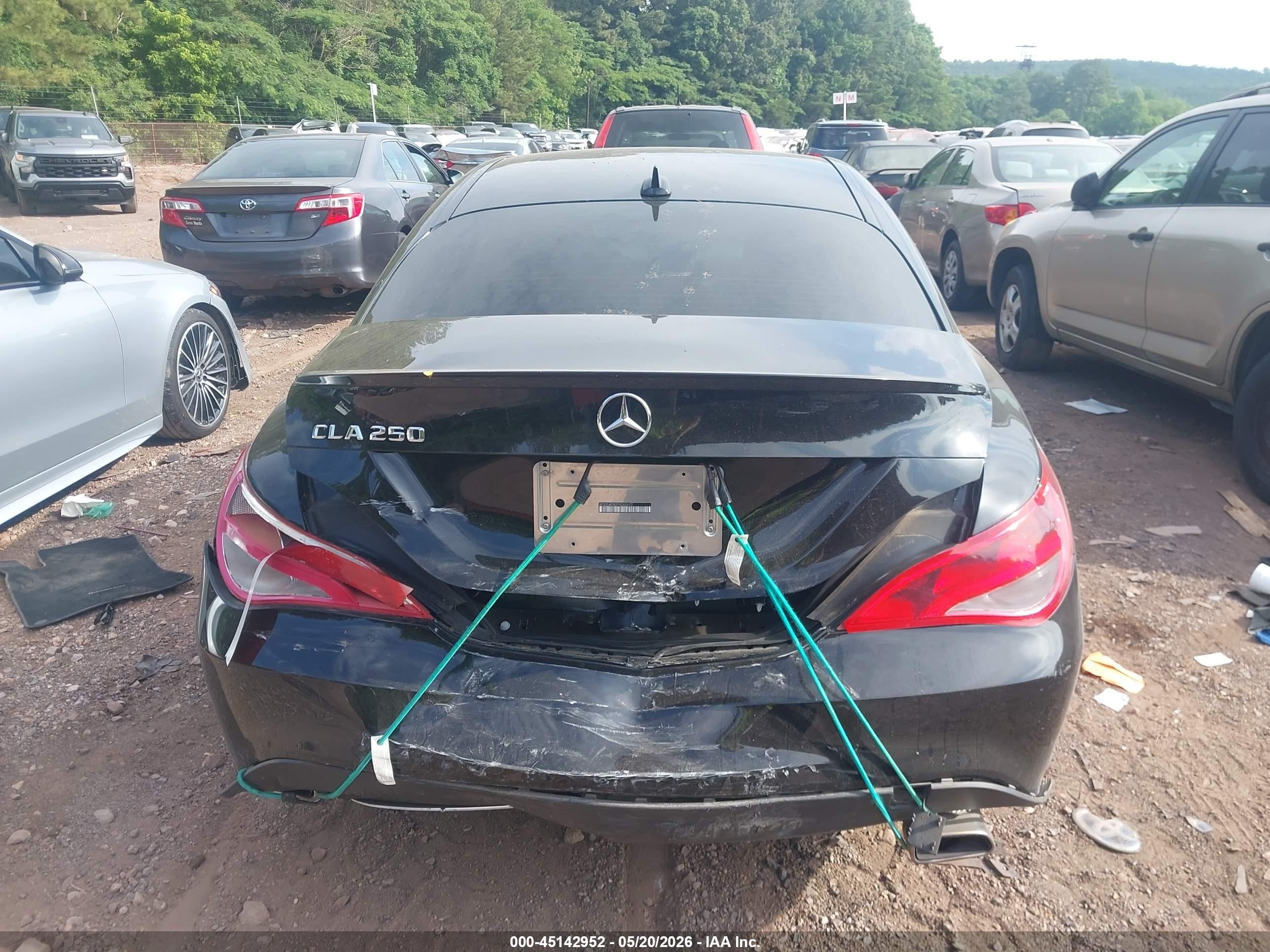 2015 Mercedes-benz Cla 250   Black vin: WDDSJ4EB2FN262692