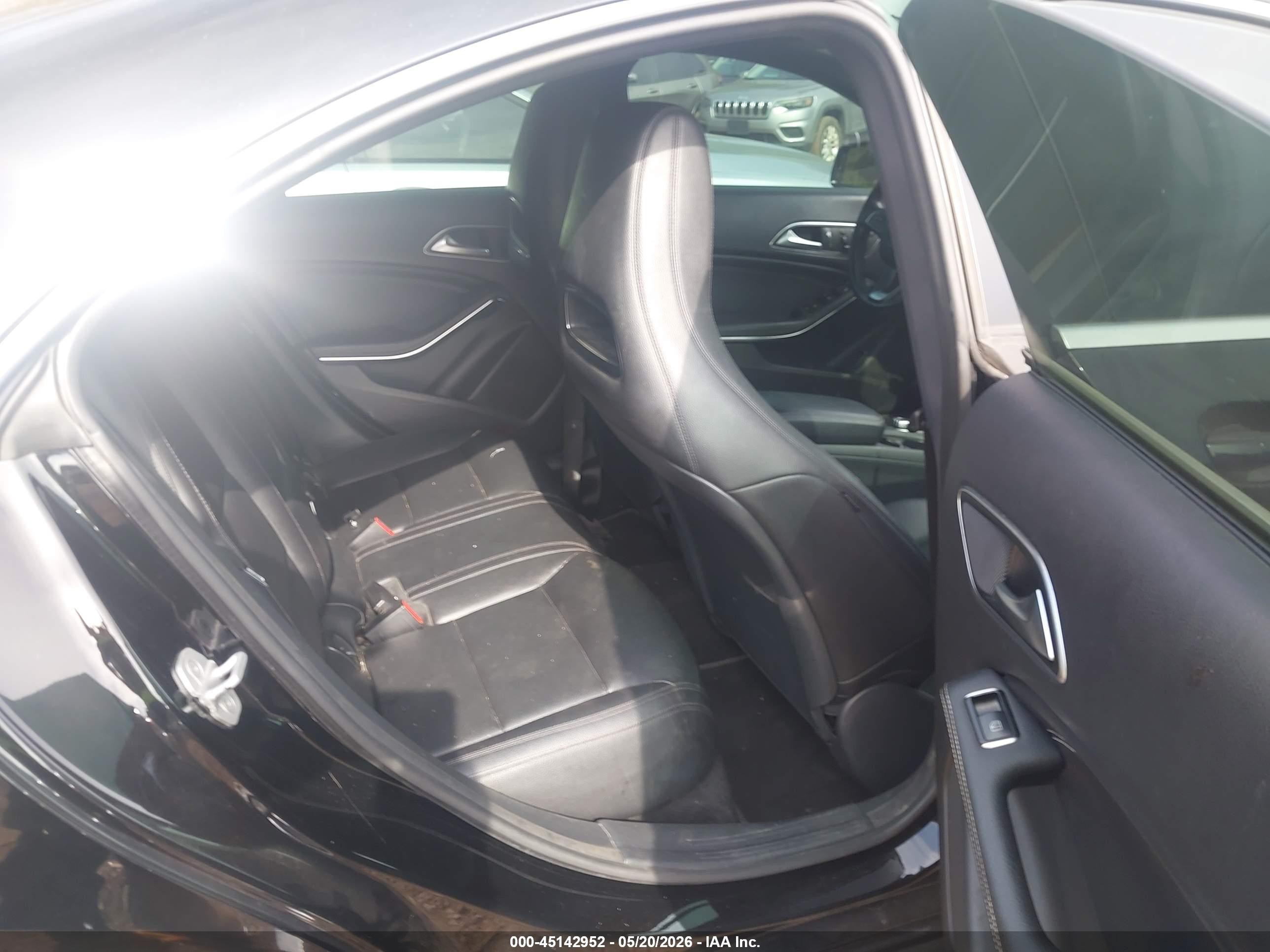 2015 Mercedes-benz Cla 250   Black vin: WDDSJ4EB2FN262692
