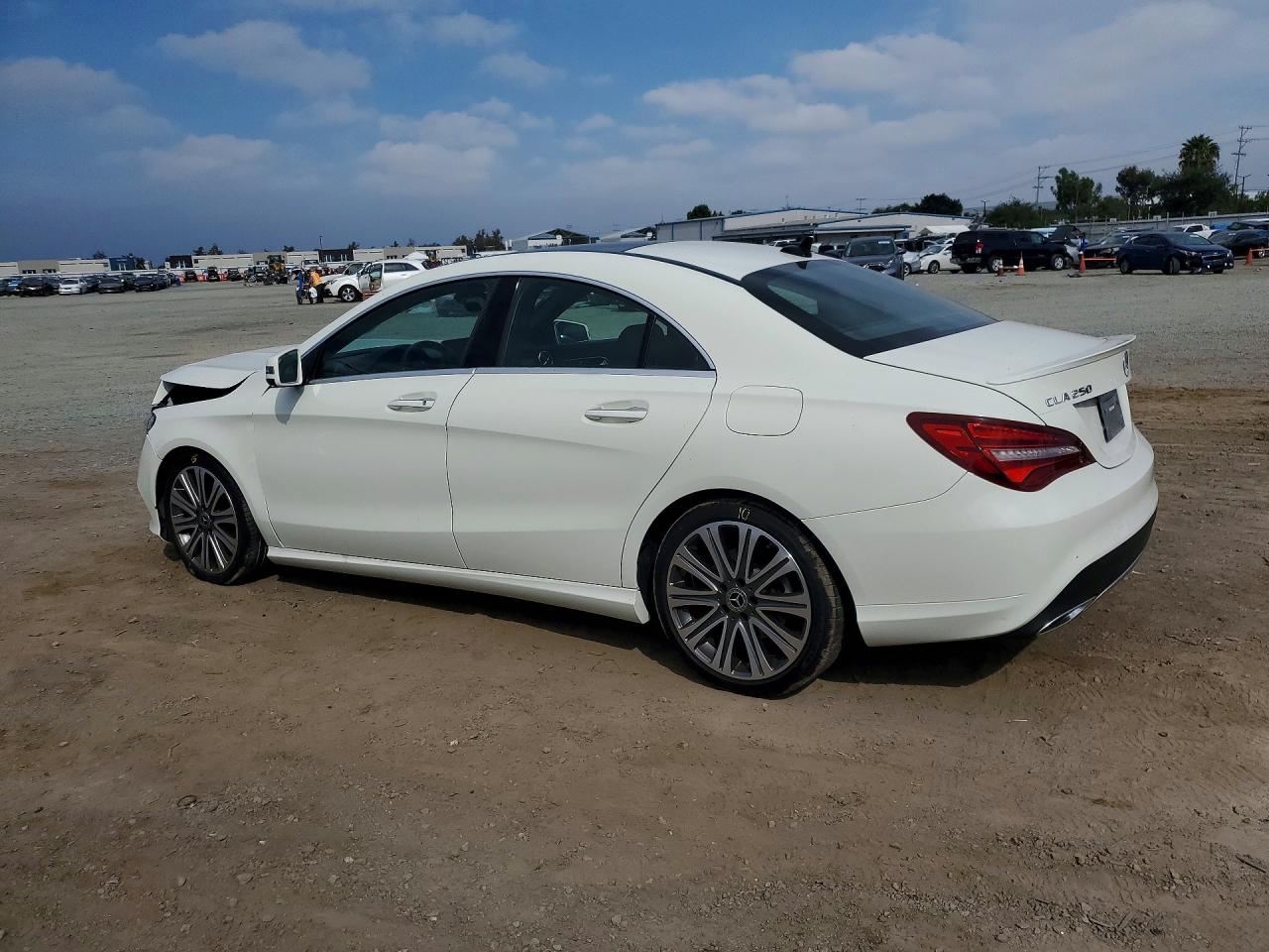 2018 Mercedes-benz Cla 250 White vin: WDDSJ4EB2JN566002