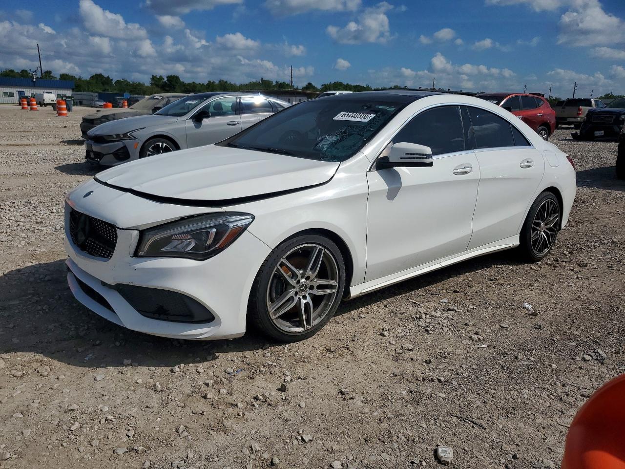2019 Mercedes-benz Cla 250 White vin: WDDSJ4EB2KN729877