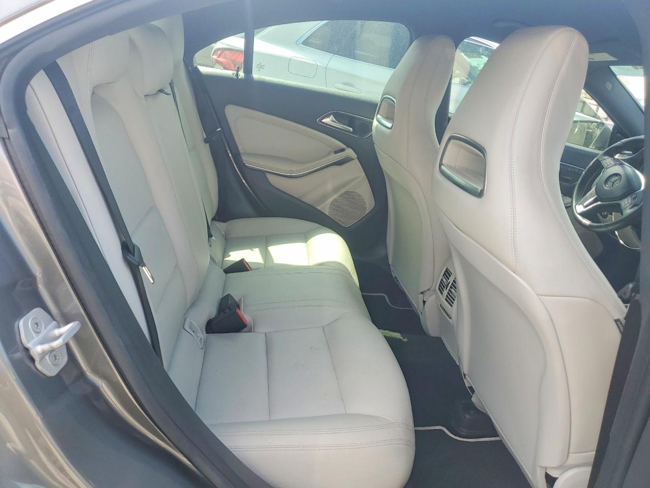 2014 Mercedes-benz Cla 250 Gray vin: WDDSJ4EB3EN037941