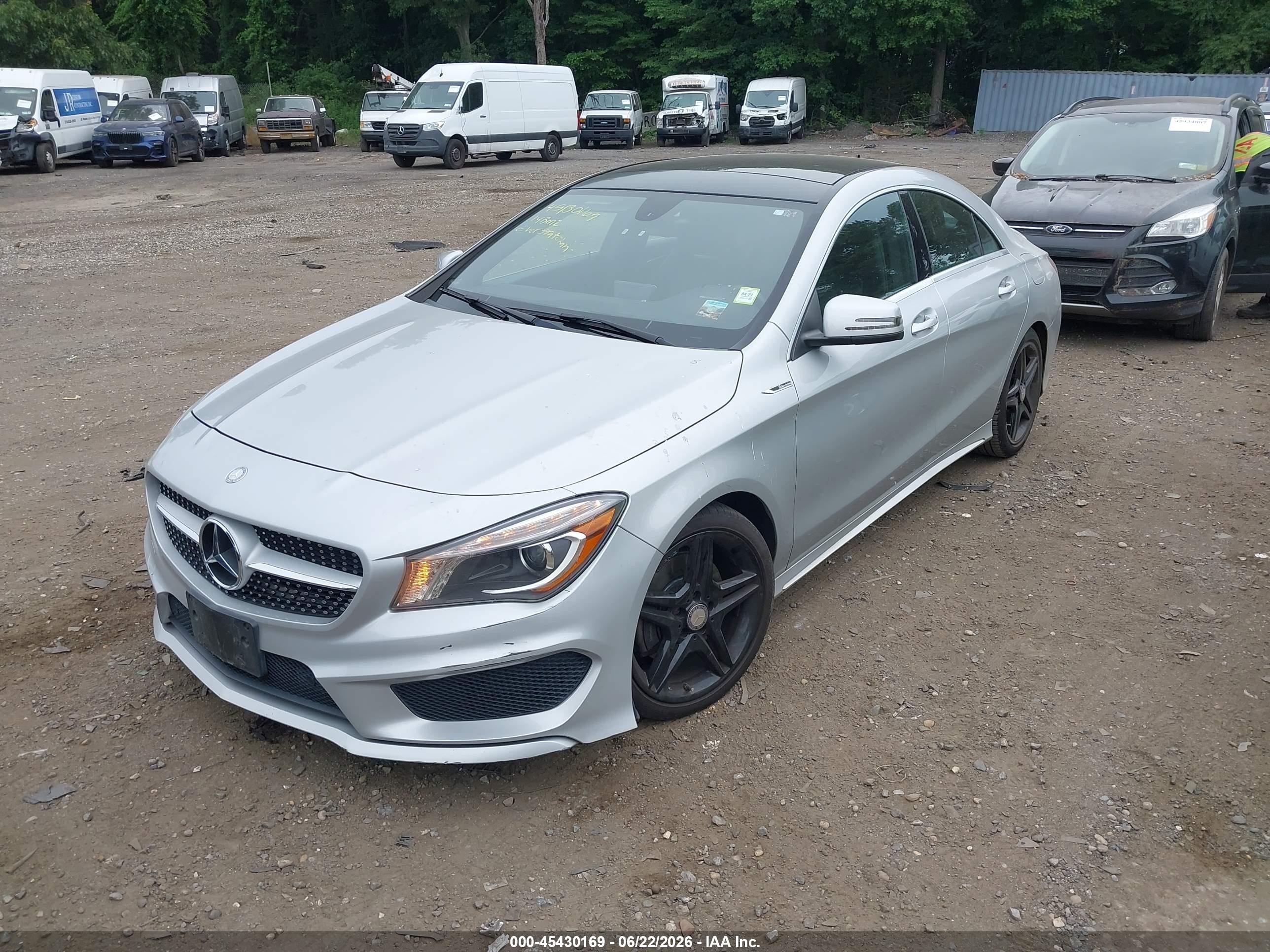 2014 Mercedes-benz Cla 250   Silver vin: WDDSJ4EB3EN040824