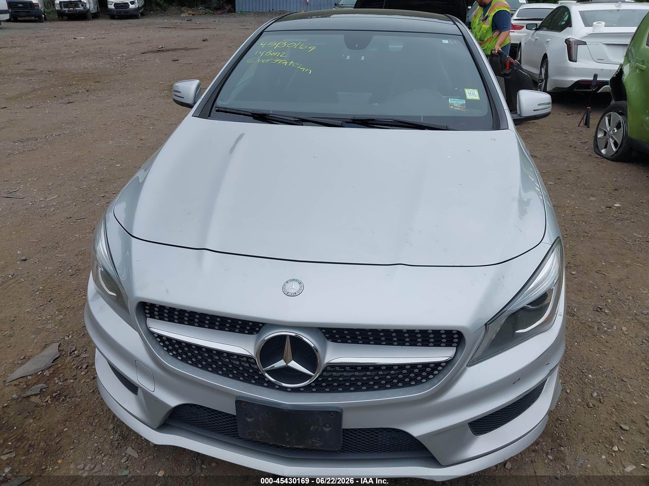 2014 Mercedes-benz Cla 250   Silver vin: WDDSJ4EB3EN040824