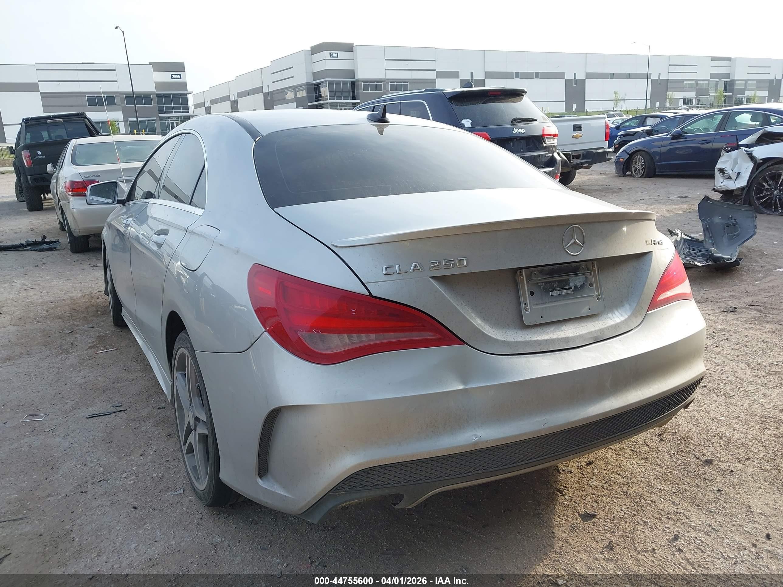 2014 Mercedes-benz Cla 250   Silver vin: WDDSJ4EB3EN049524