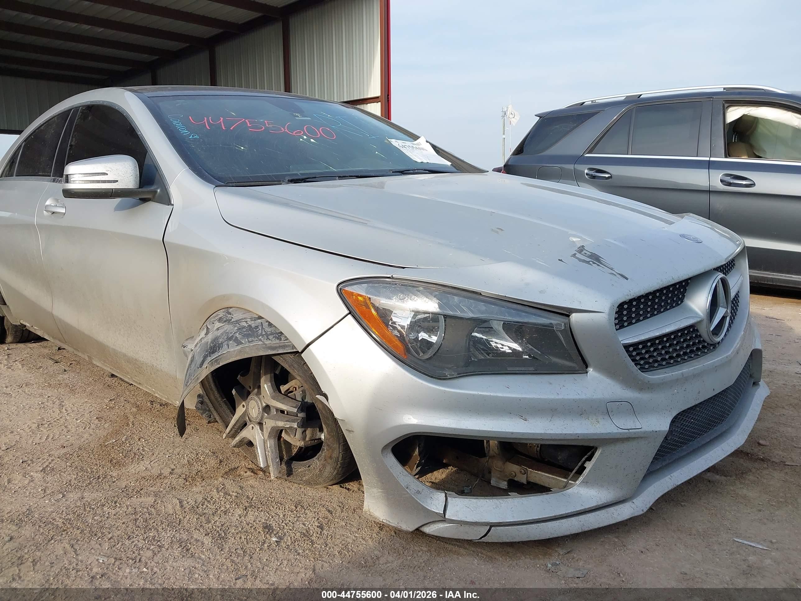 2014 Mercedes-benz Cla 250   Silver vin: WDDSJ4EB3EN049524
