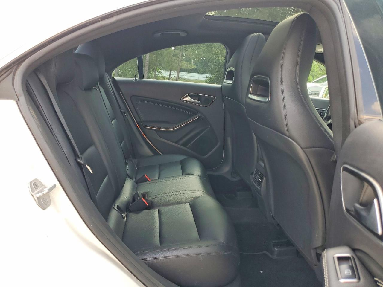 2014 Mercedes-benz Cla White vin: WDDSJ4EB3EN049815