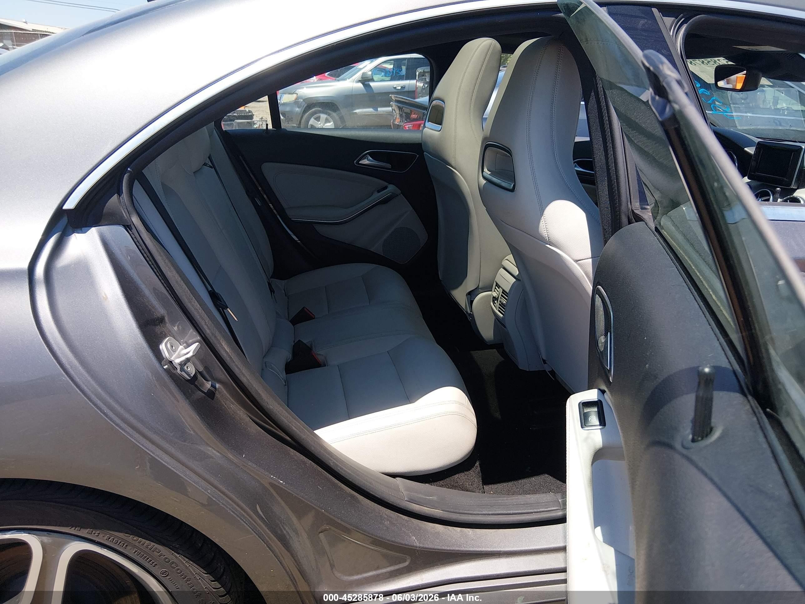 2014 Mercedes-benz Cla 250   Gray vin: WDDSJ4EB3EN054531