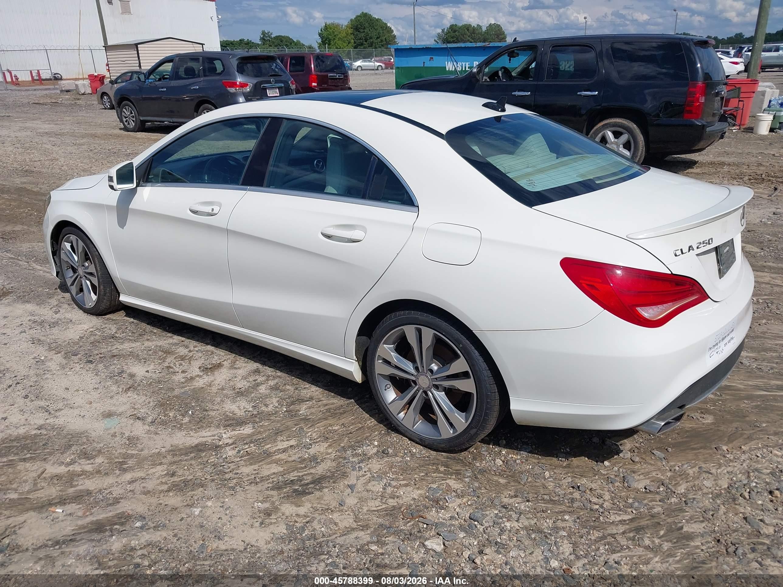 2014 Mercedes-benz Cla 250   White vin: WDDSJ4EB3EN059065