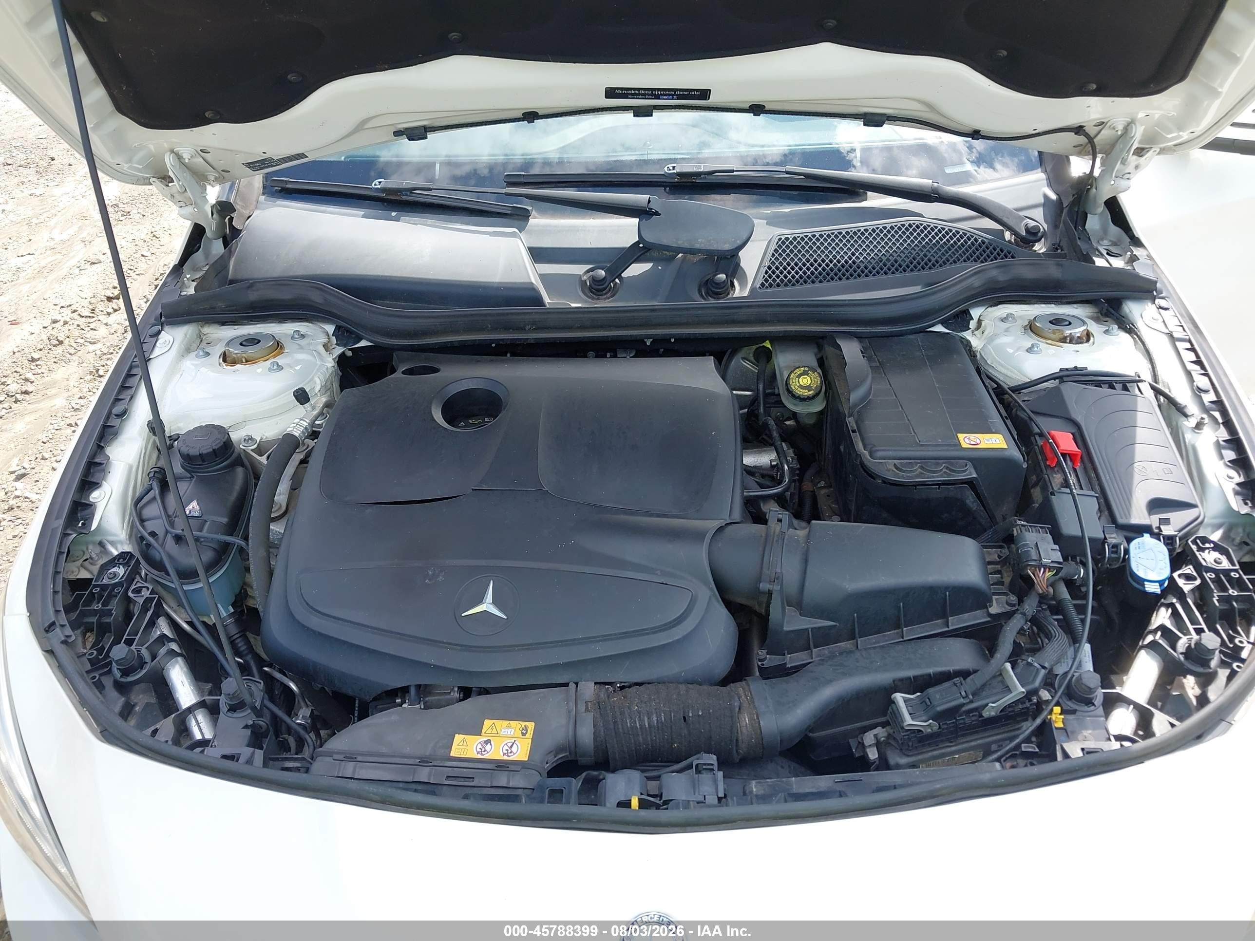 2014 Mercedes-benz Cla 250   White vin: WDDSJ4EB3EN059065