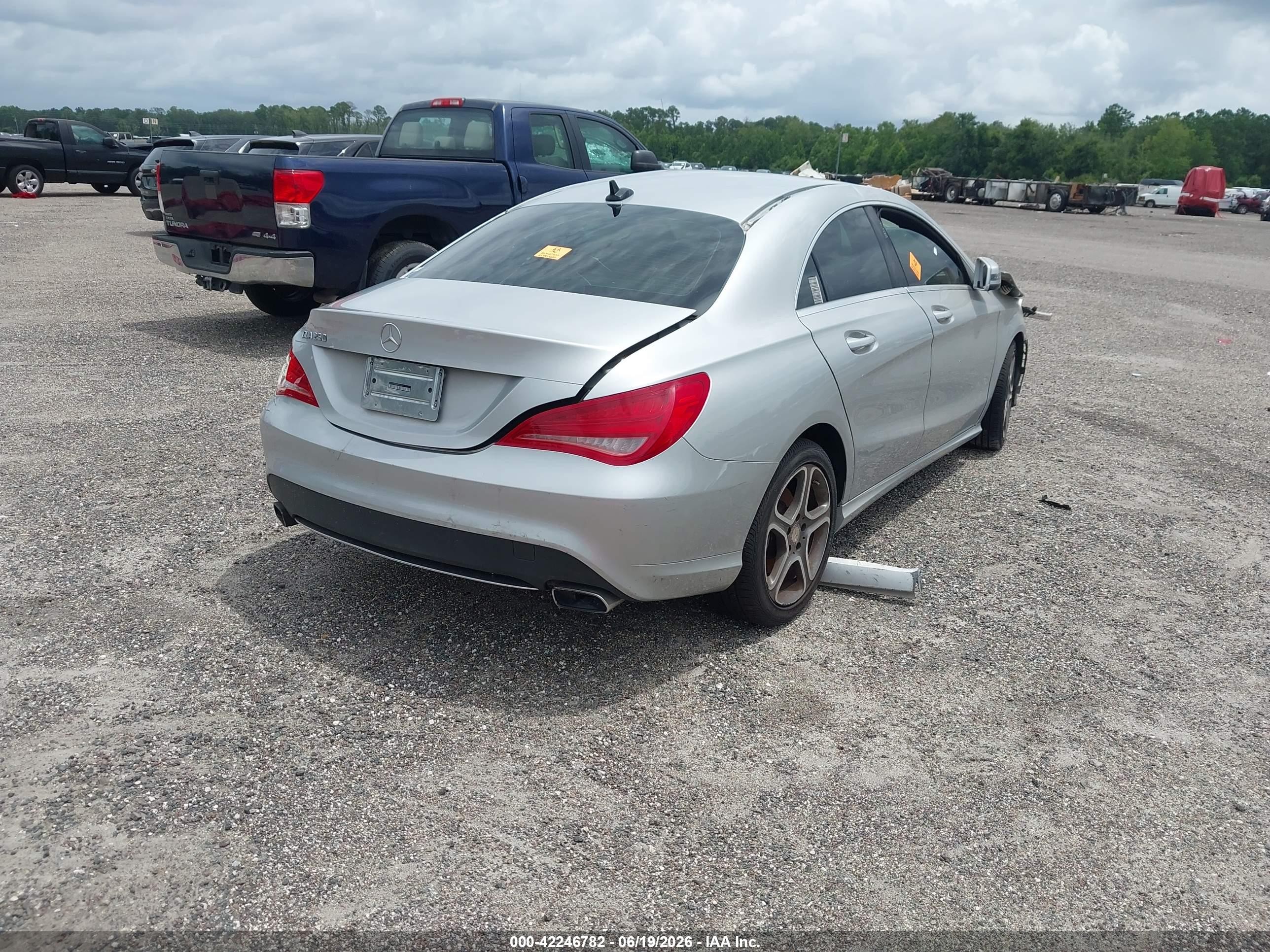2014 Mercedes-benz Cla 250 Silver vin: WDDSJ4EB3EN066307