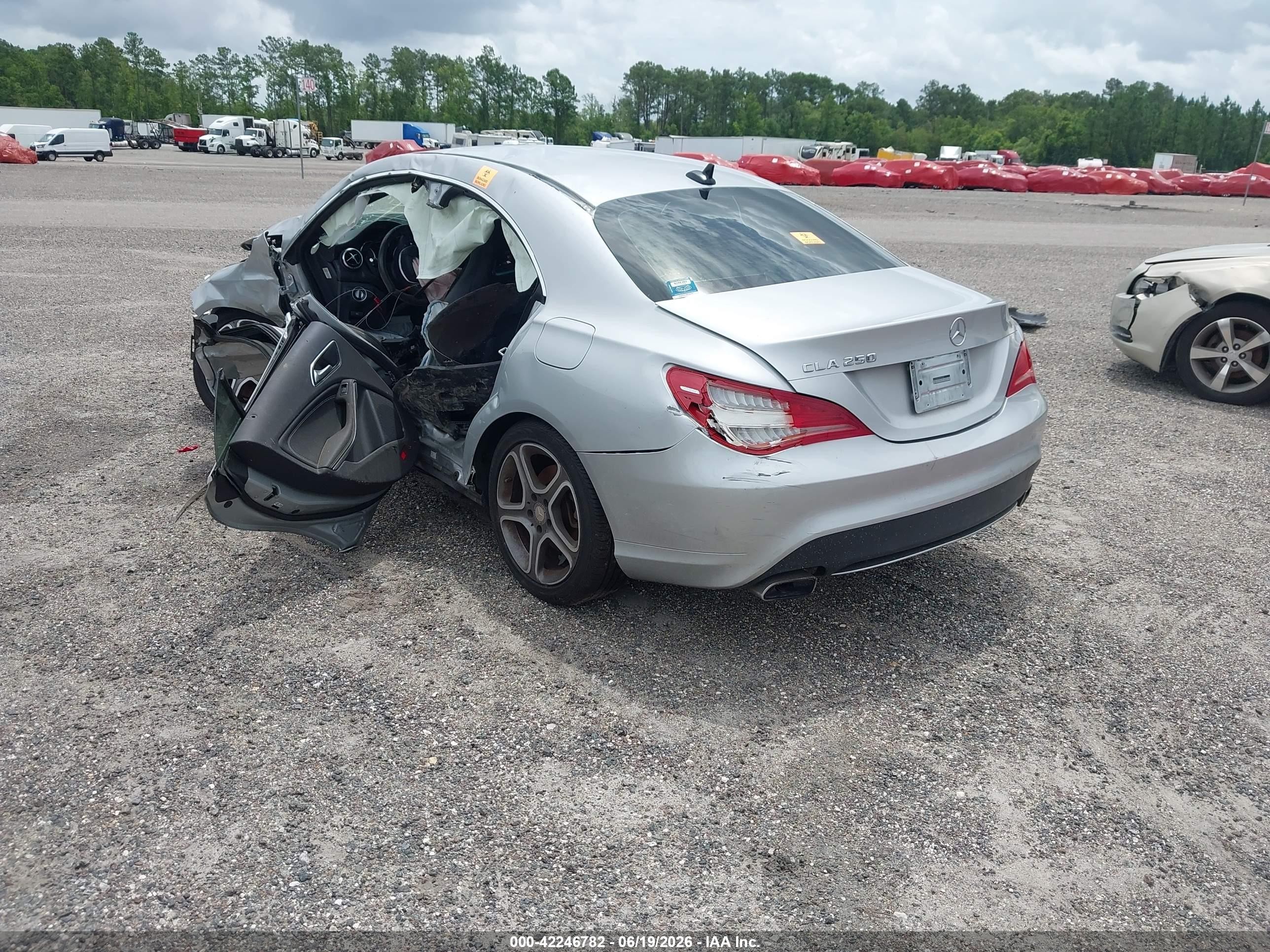 2014 Mercedes-benz Cla 250 Silver vin: WDDSJ4EB3EN066307