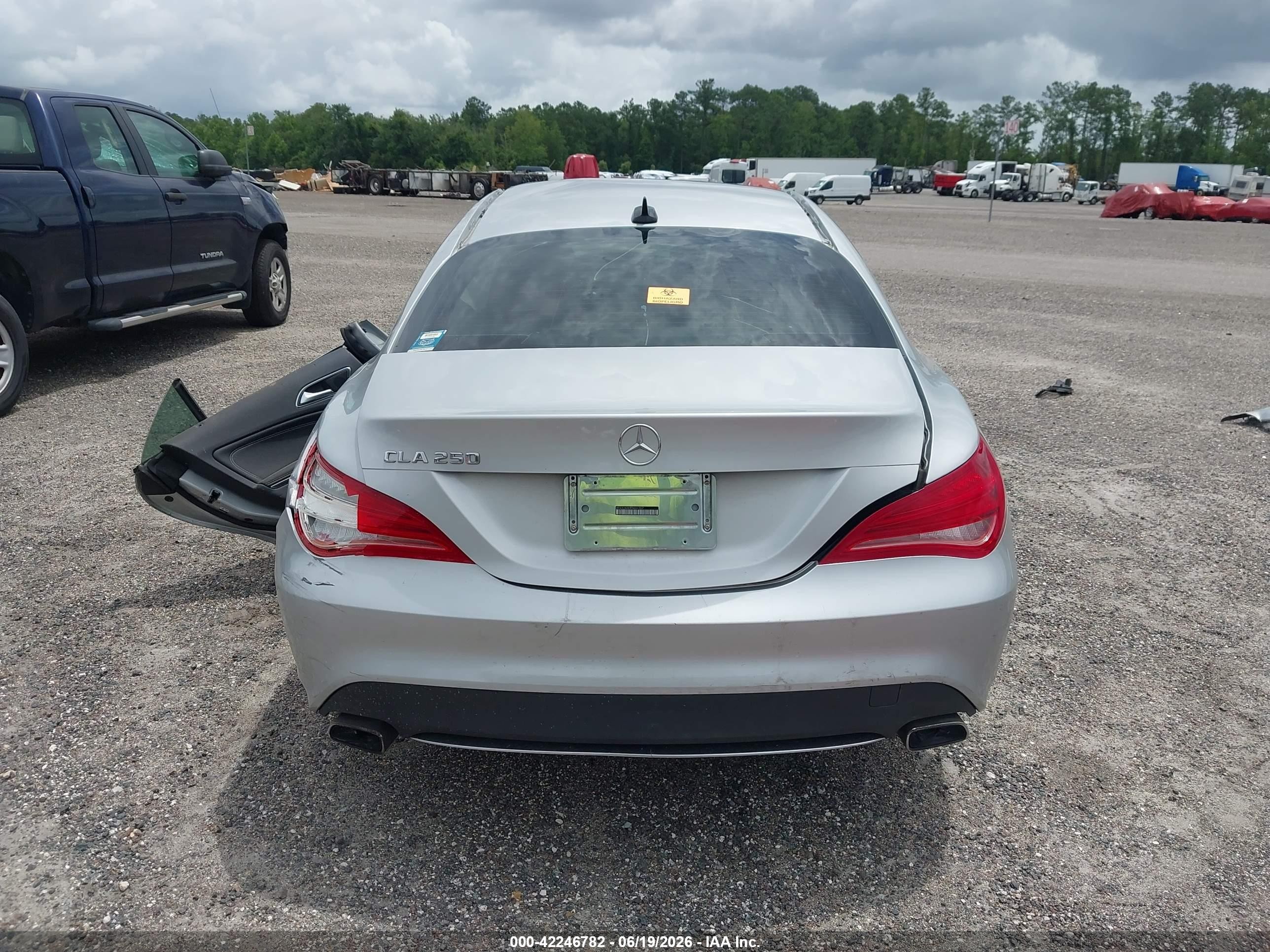 2014 Mercedes-benz Cla 250 Silver vin: WDDSJ4EB3EN066307