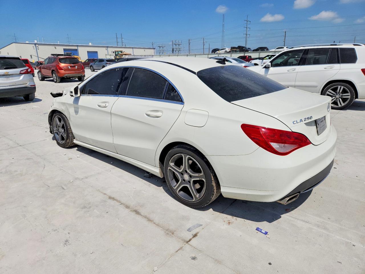 2014 Mercedes-benz Cla 250 White vin: WDDSJ4EB3EN100861