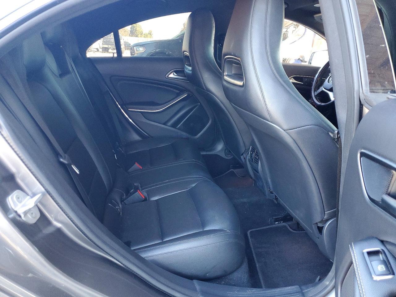 2014 Mercedes-benz Cla 250 Gray vin: WDDSJ4EB3EN126473