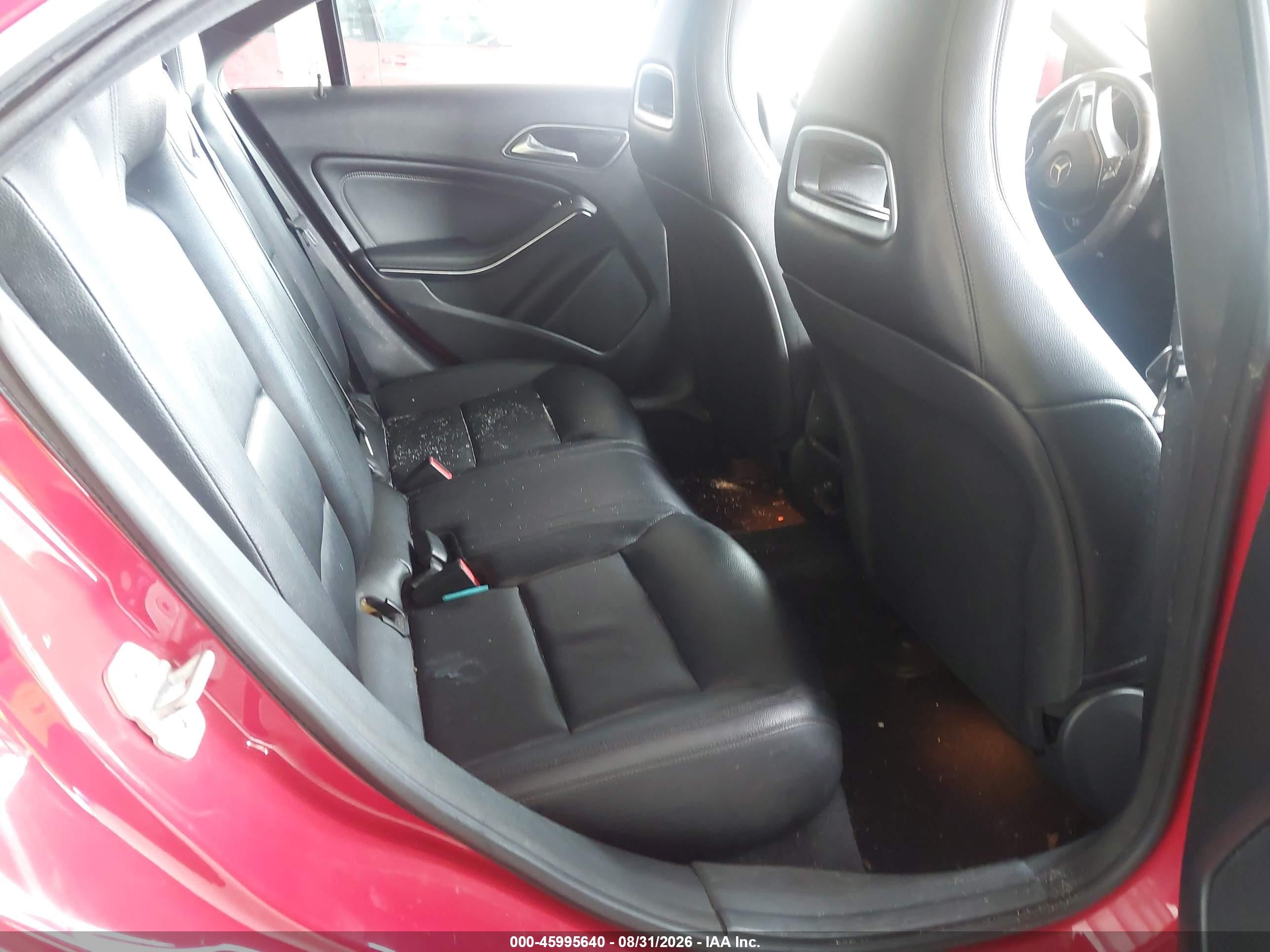 2014 Mercedes-benz Cla 250   Red vin: WDDSJ4EB3EN151213