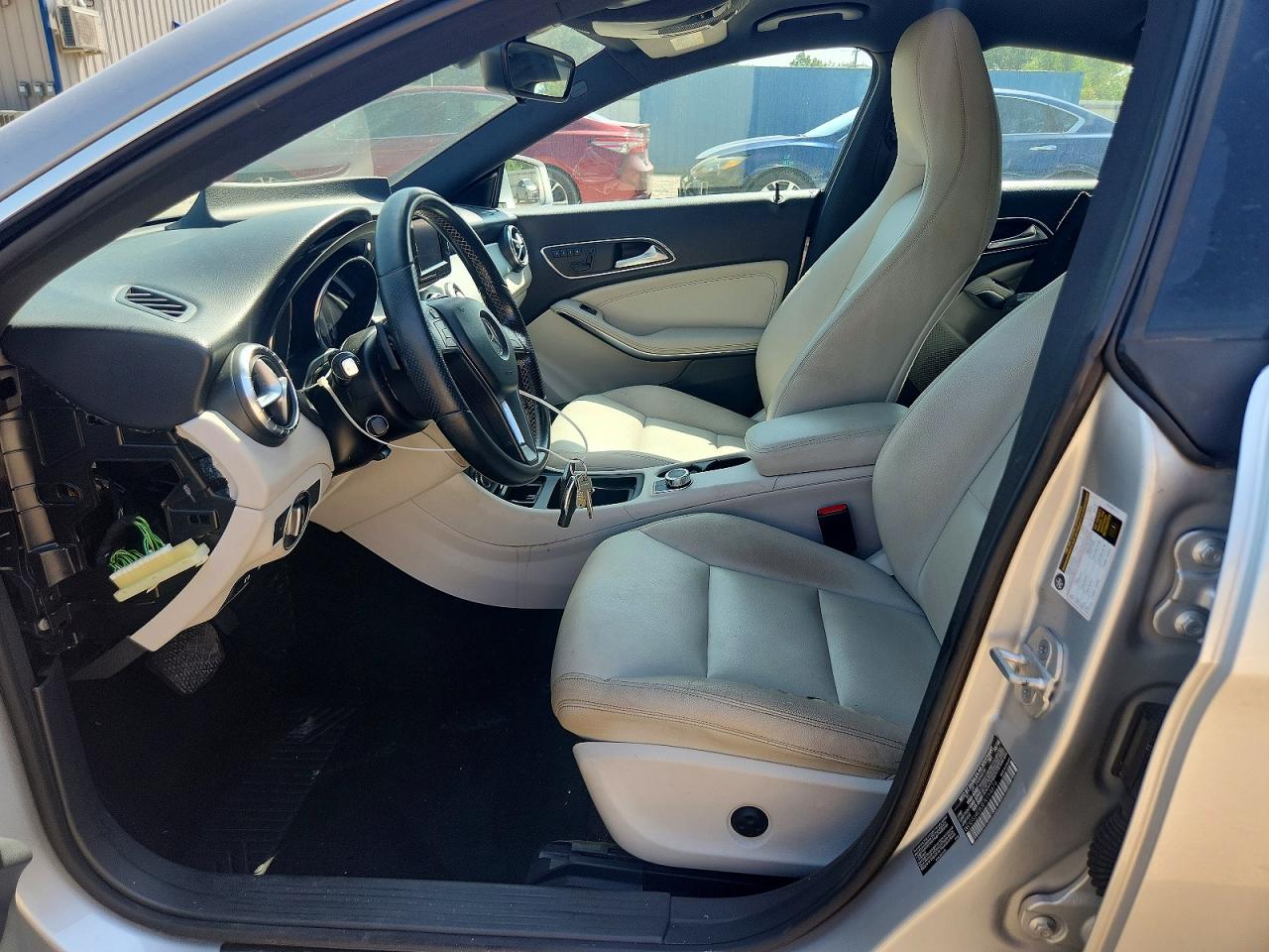 2014 Mercedes-benz Cla 250 Silver vin: WDDSJ4EB3EN154676