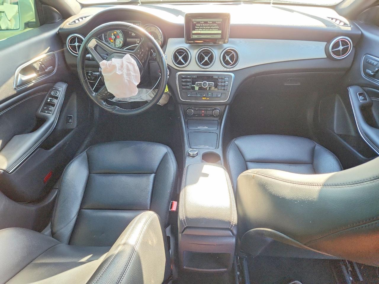 2014 Mercedes-benz Cla 250 White vin: WDDSJ4EB3EN157108
