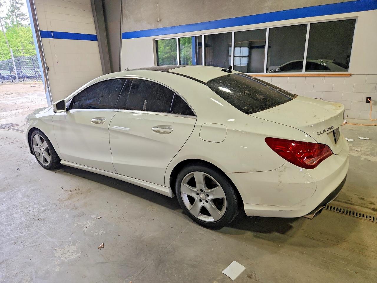 2015 Mercedes-benz Cla 250 White vin: WDDSJ4EB3FN184133