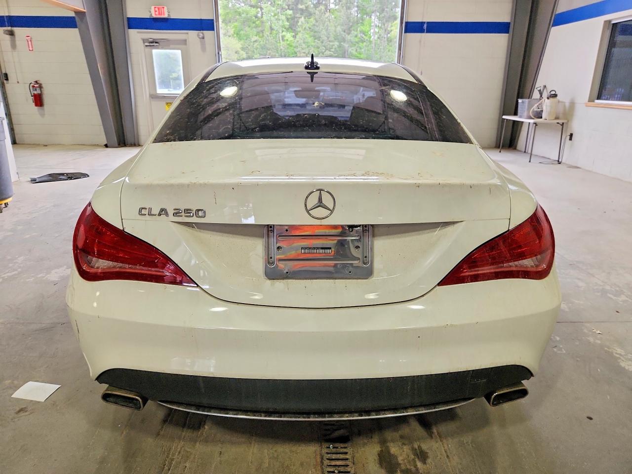 2015 Mercedes-benz Cla 250 White vin: WDDSJ4EB3FN184133