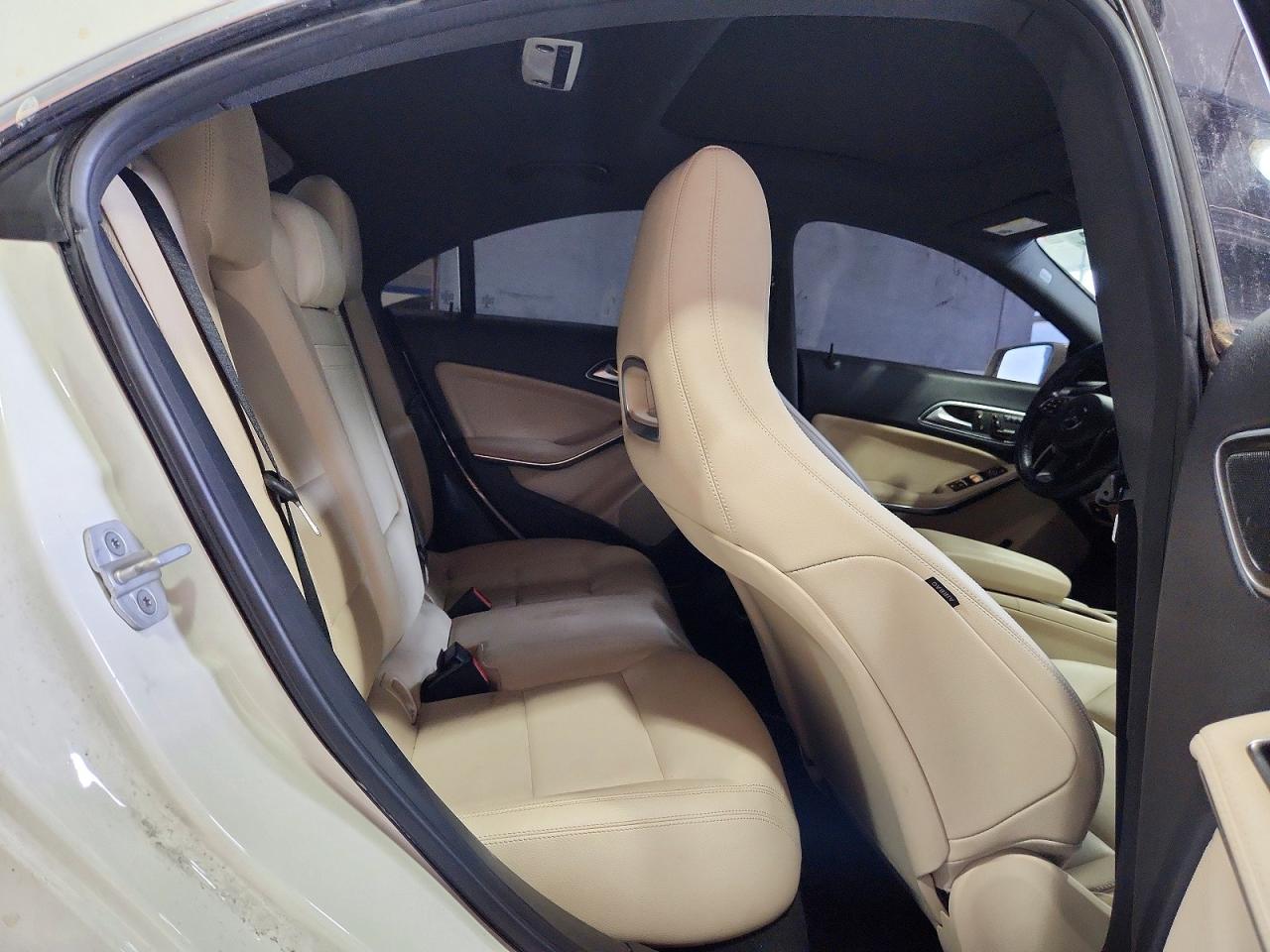 2015 Mercedes-benz Cla 250 White vin: WDDSJ4EB3FN184133