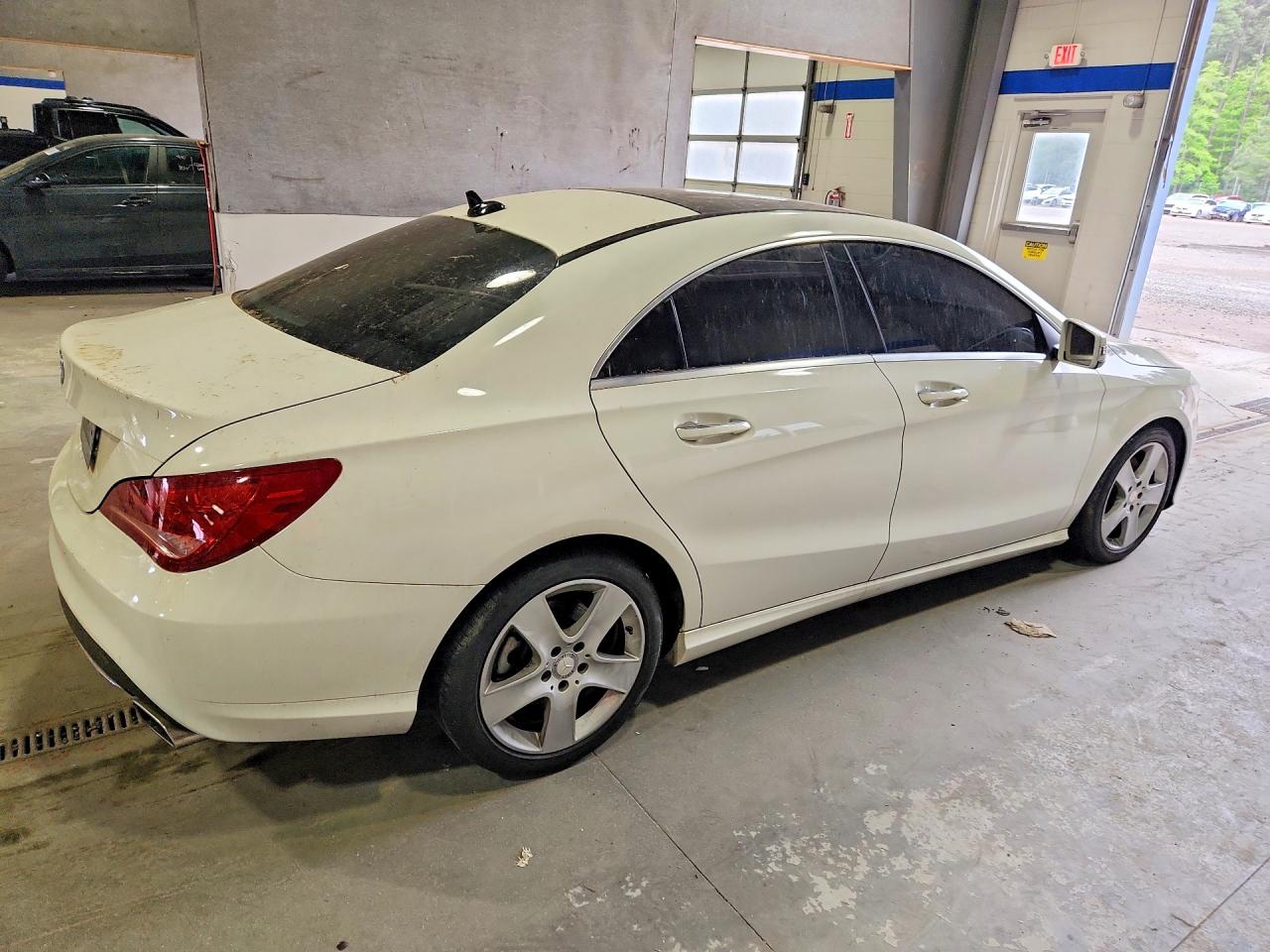 2015 Mercedes-benz Cla 250 White vin: WDDSJ4EB3FN184133