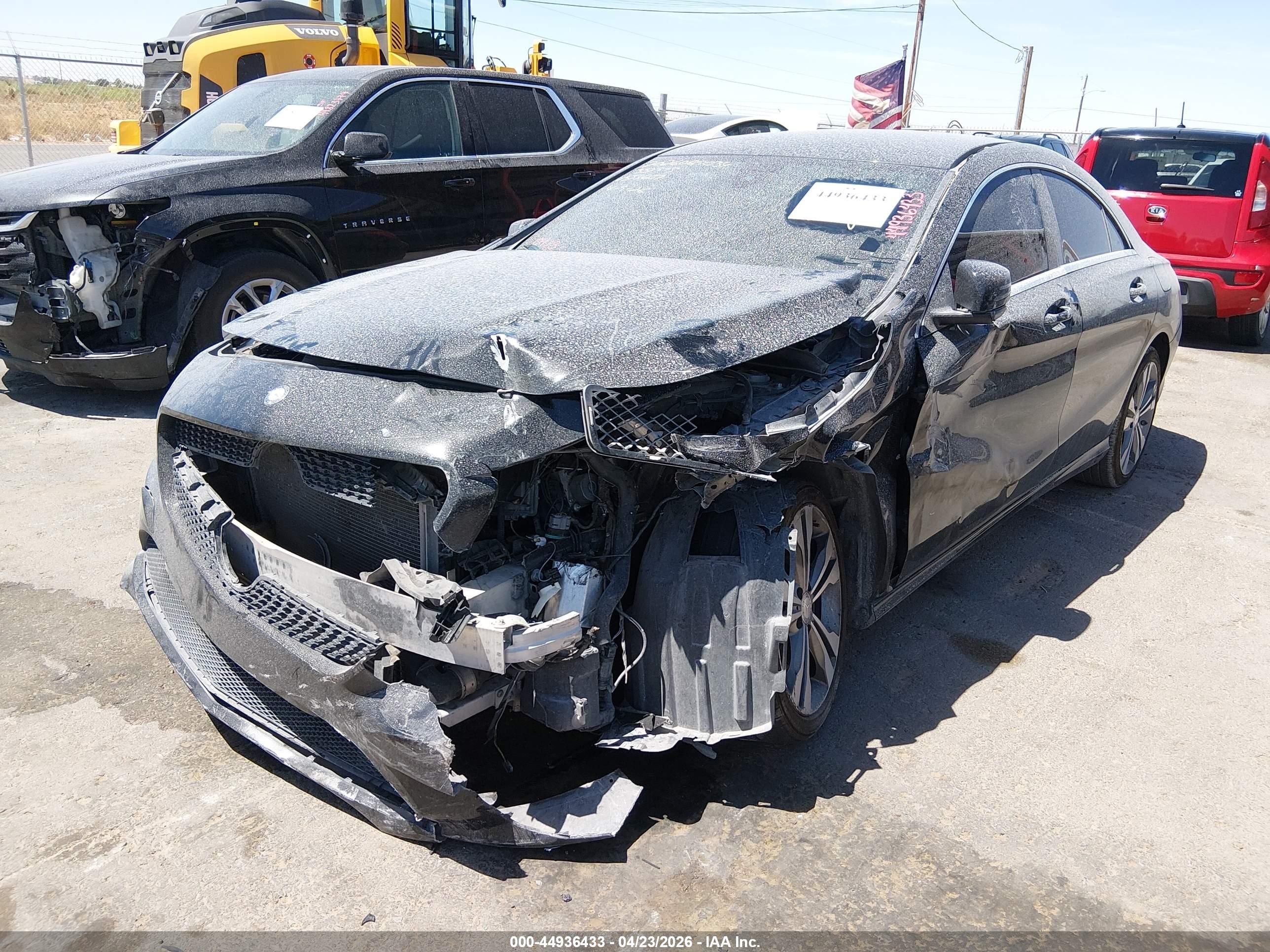 2015 Mercedes-benz Cla 250   Черный vin: WDDSJ4EB3FN283602