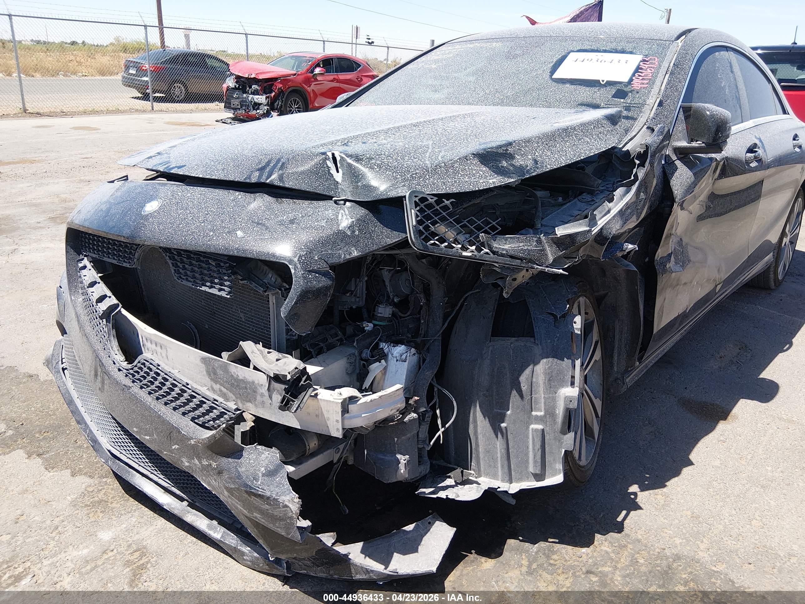 2015 Mercedes-benz Cla 250   Черный vin: WDDSJ4EB3FN283602