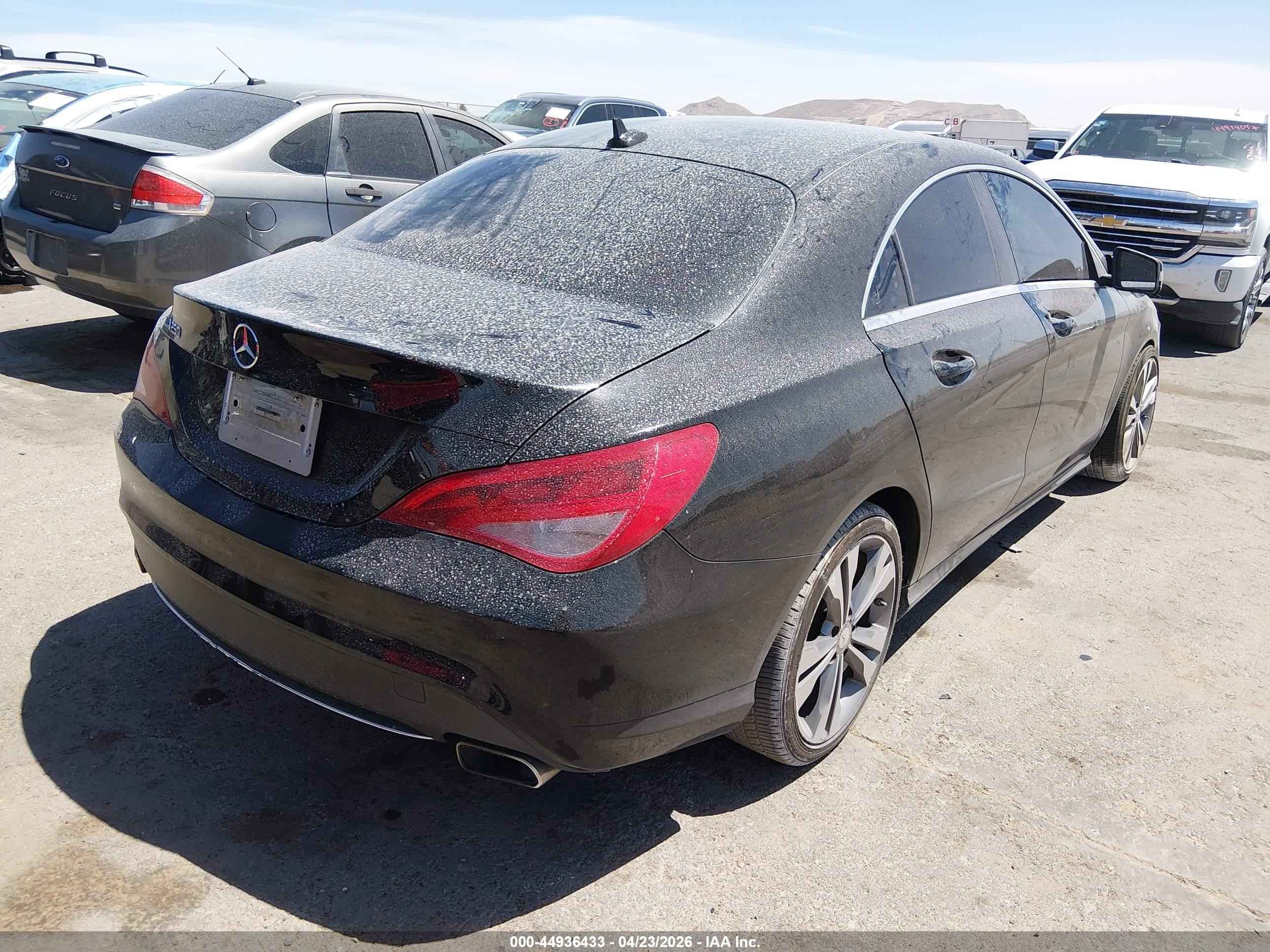 2015 Mercedes-benz Cla 250   Черный vin: WDDSJ4EB3FN283602