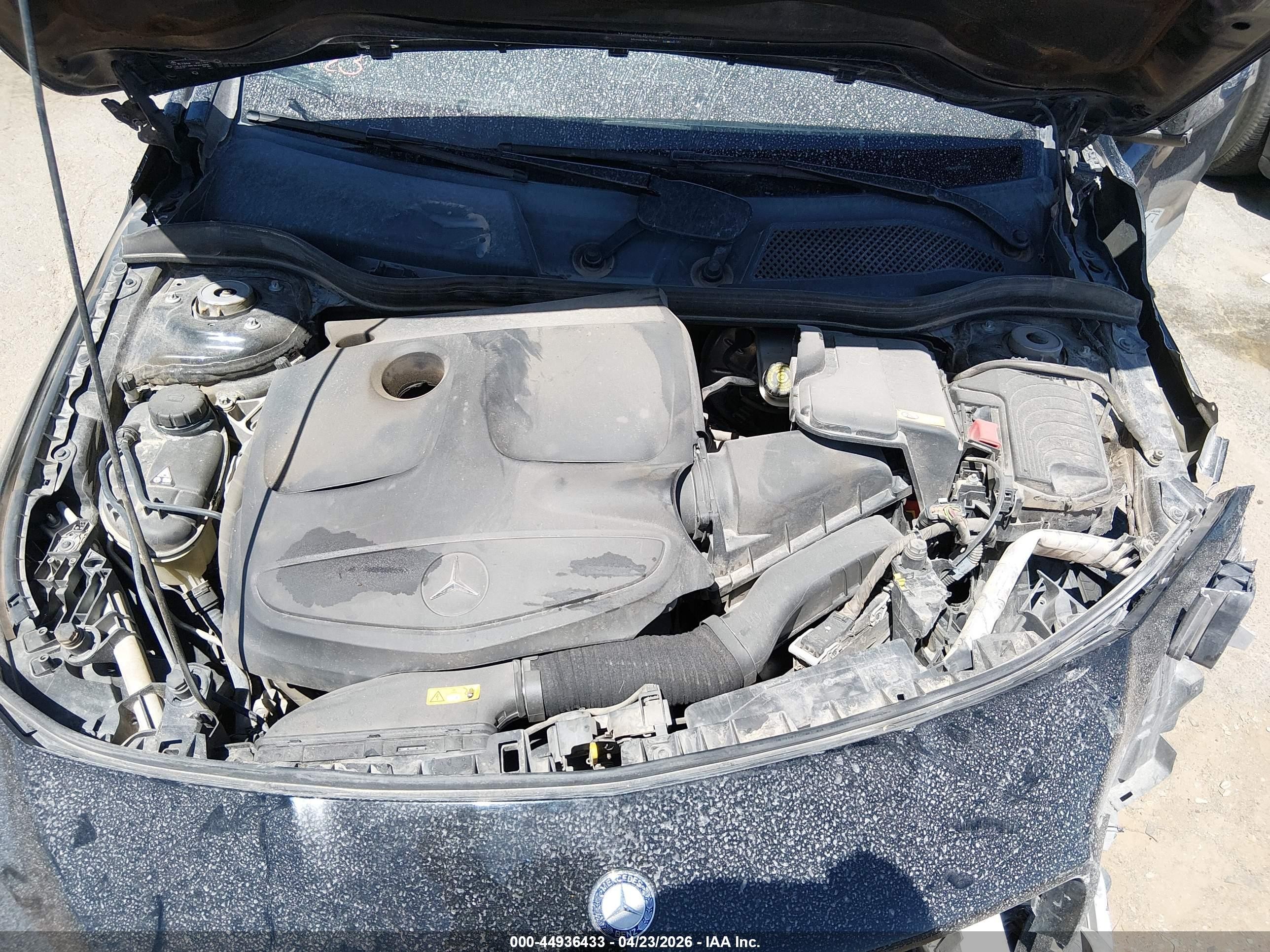 2015 Mercedes-benz Cla 250   Черный vin: WDDSJ4EB3FN283602