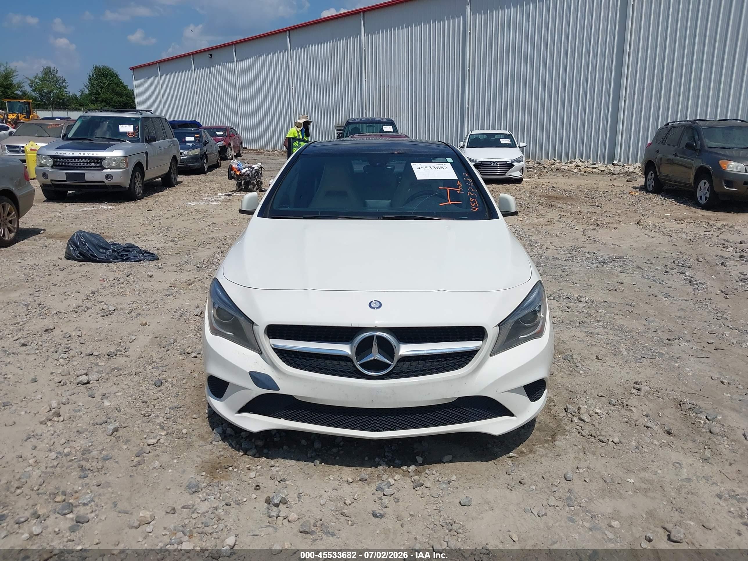 2014 Mercedes-benz Cla 250   White vin: WDDSJ4EB4EN040041