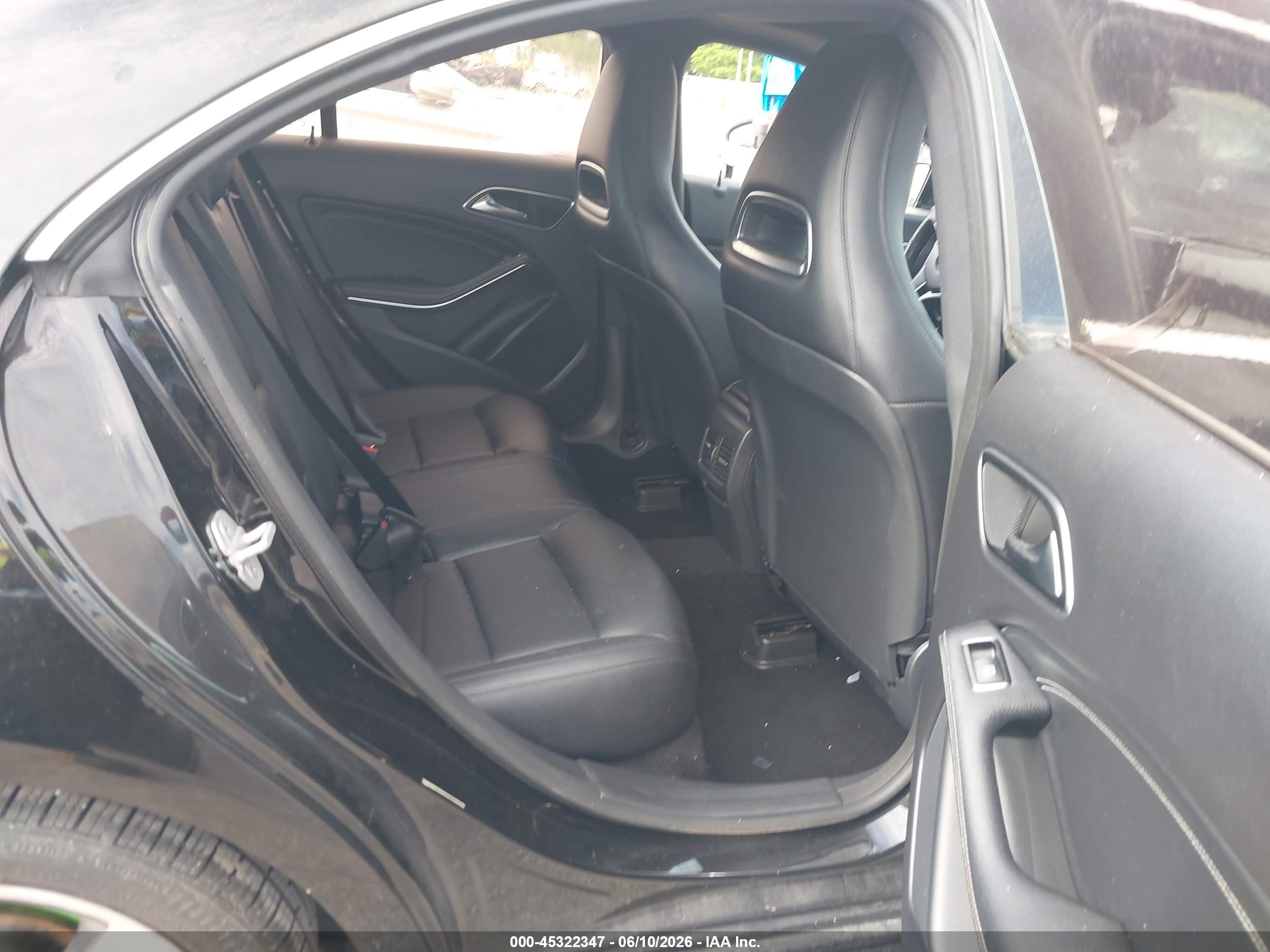 2014 Mercedes-benz Cla 250   Черный vin: WDDSJ4EB4EN044400