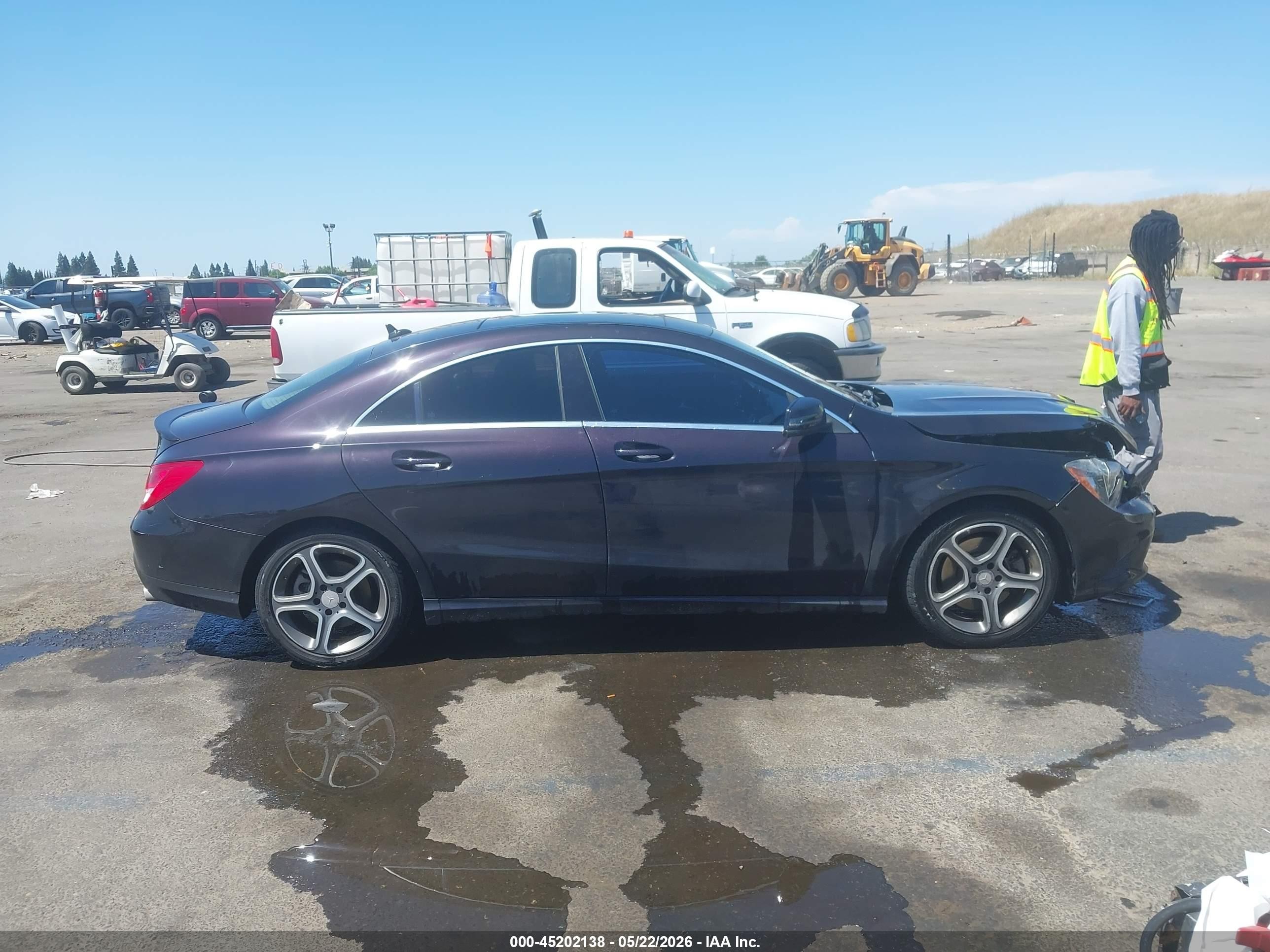 2014 Mercedes-benz Cla 250   Purple vin: WDDSJ4EB4EN045062