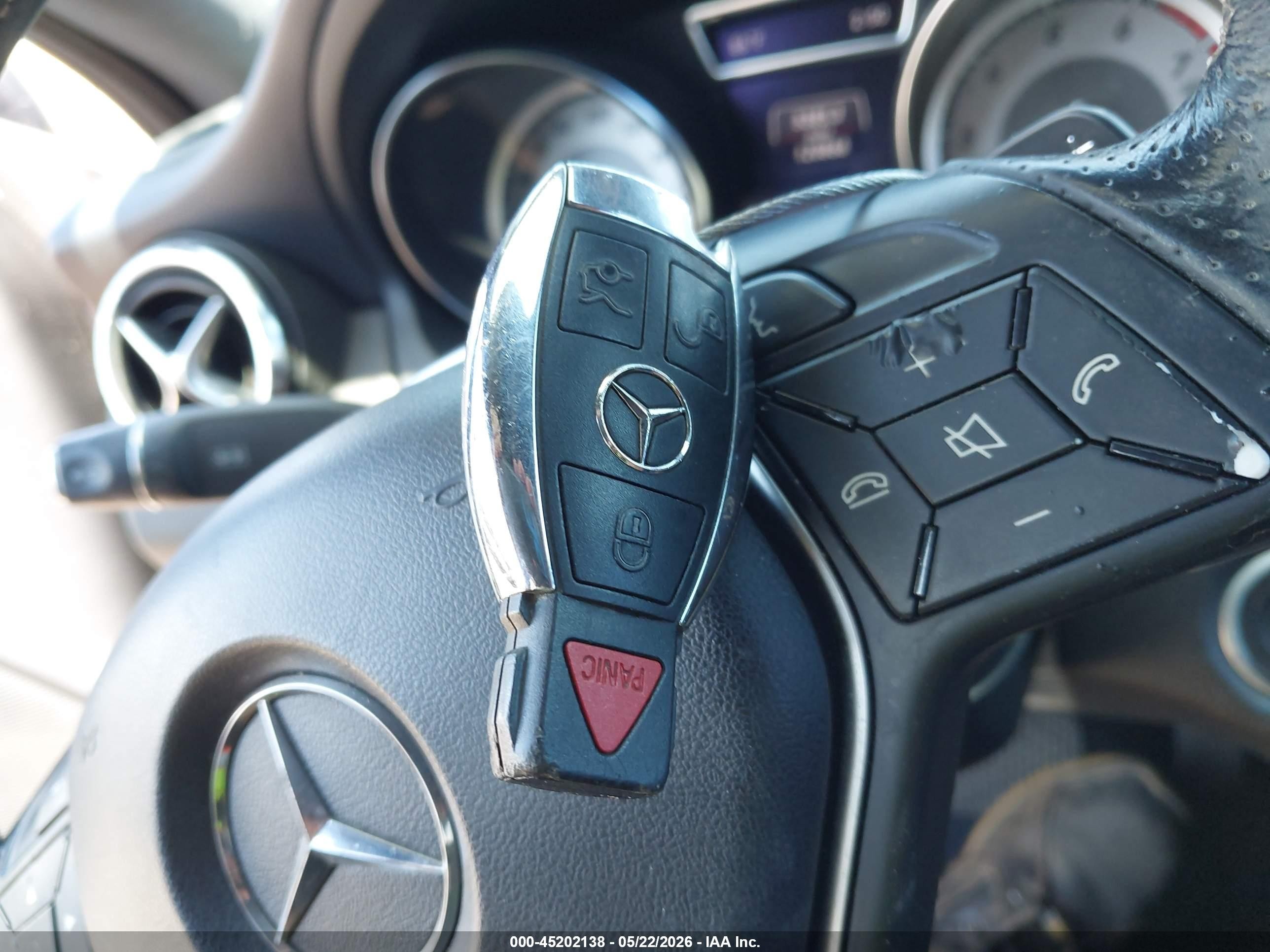 2014 Mercedes-benz Cla 250   Purple vin: WDDSJ4EB4EN045062