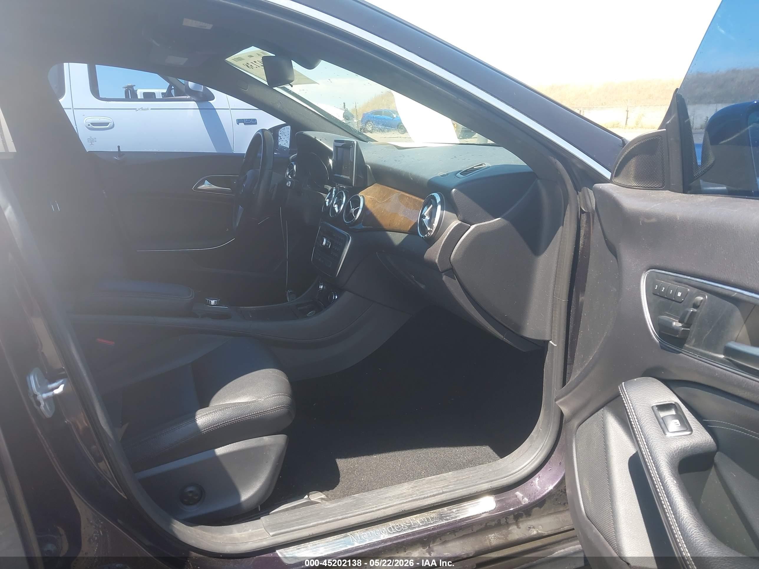 2014 Mercedes-benz Cla 250   Purple vin: WDDSJ4EB4EN045062