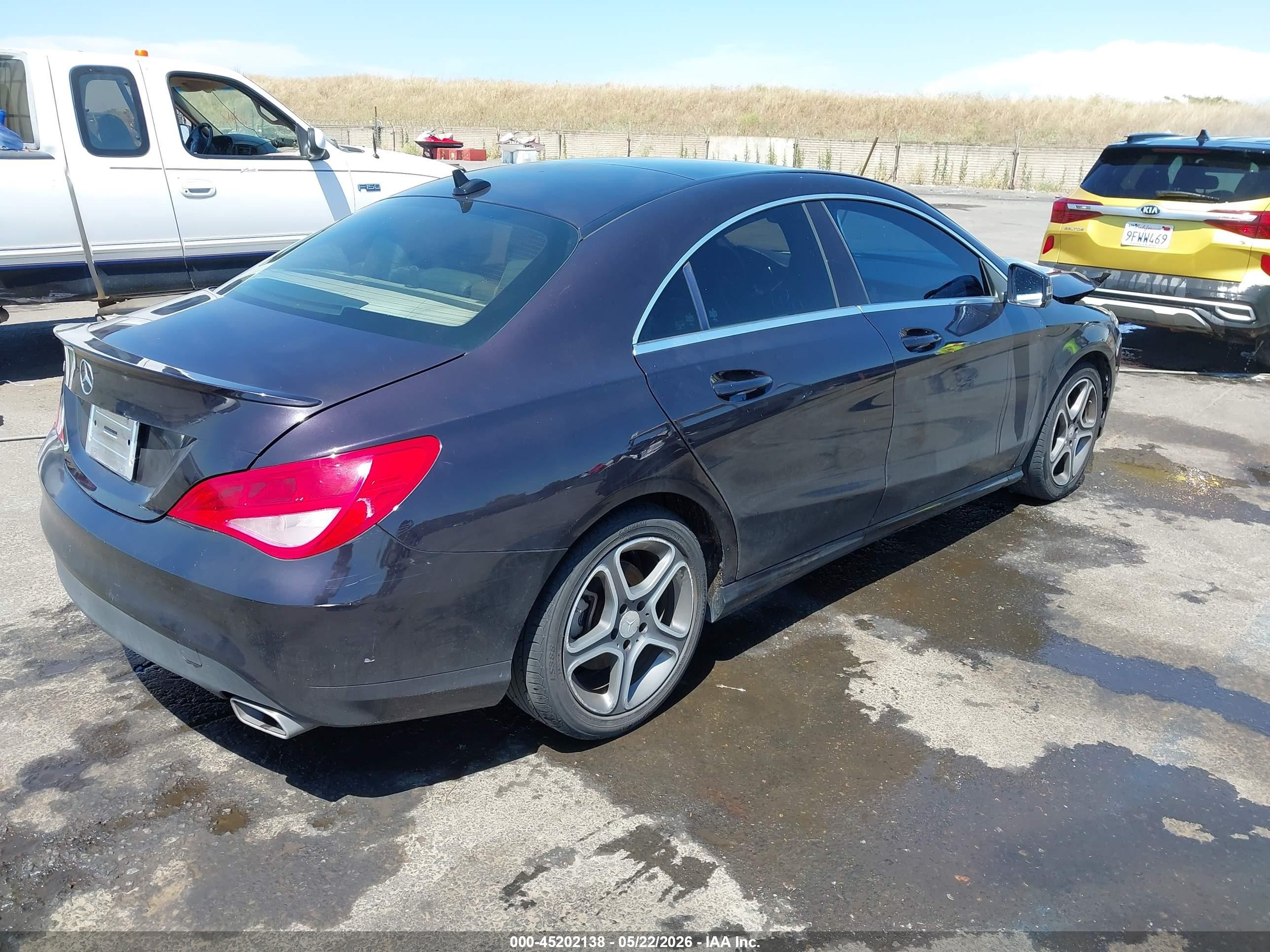 2014 Mercedes-benz Cla 250   Purple vin: WDDSJ4EB4EN045062