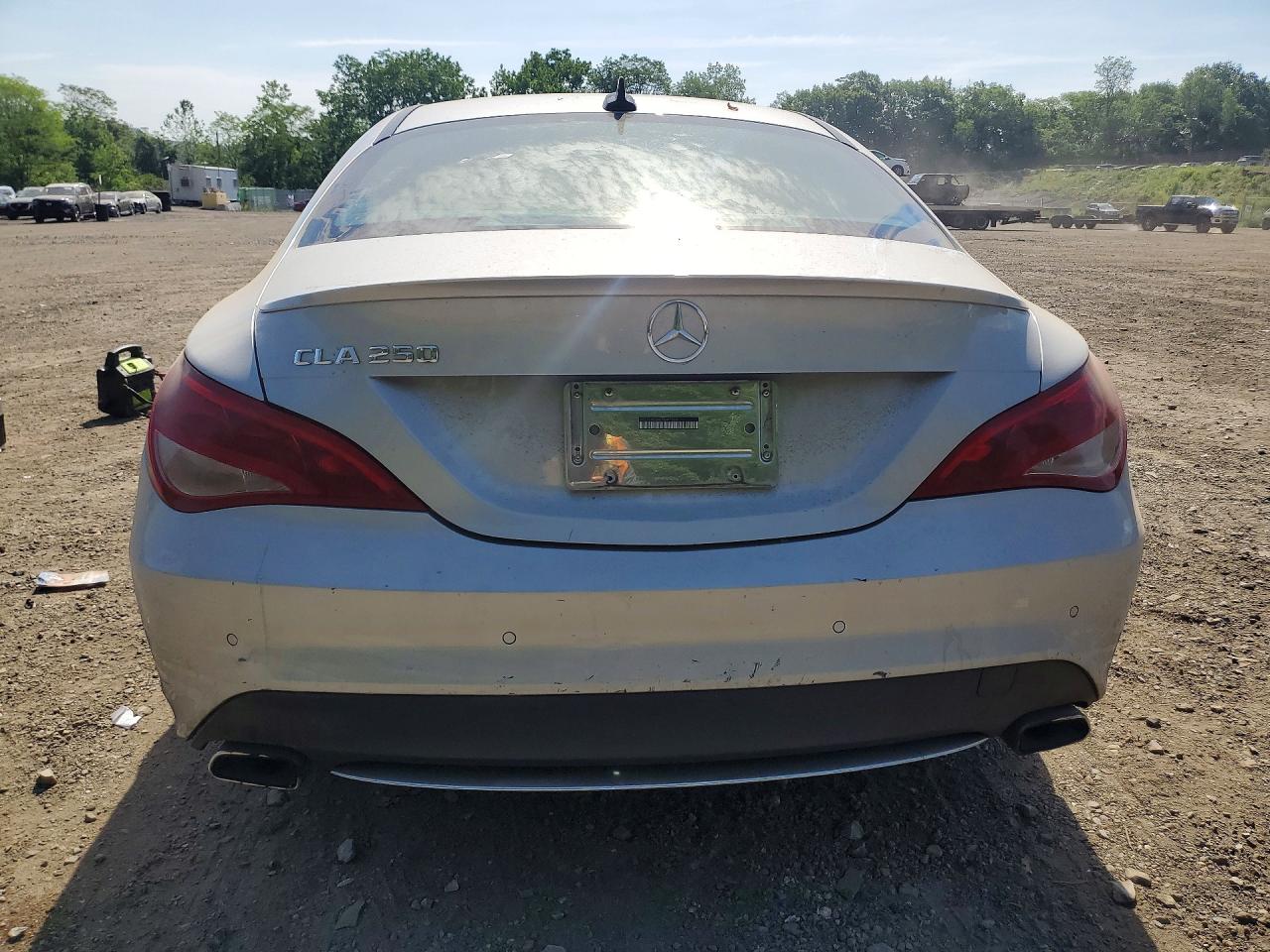 2014 Mercedes-benz Cla 250 Silver vin: WDDSJ4EB4EN047569